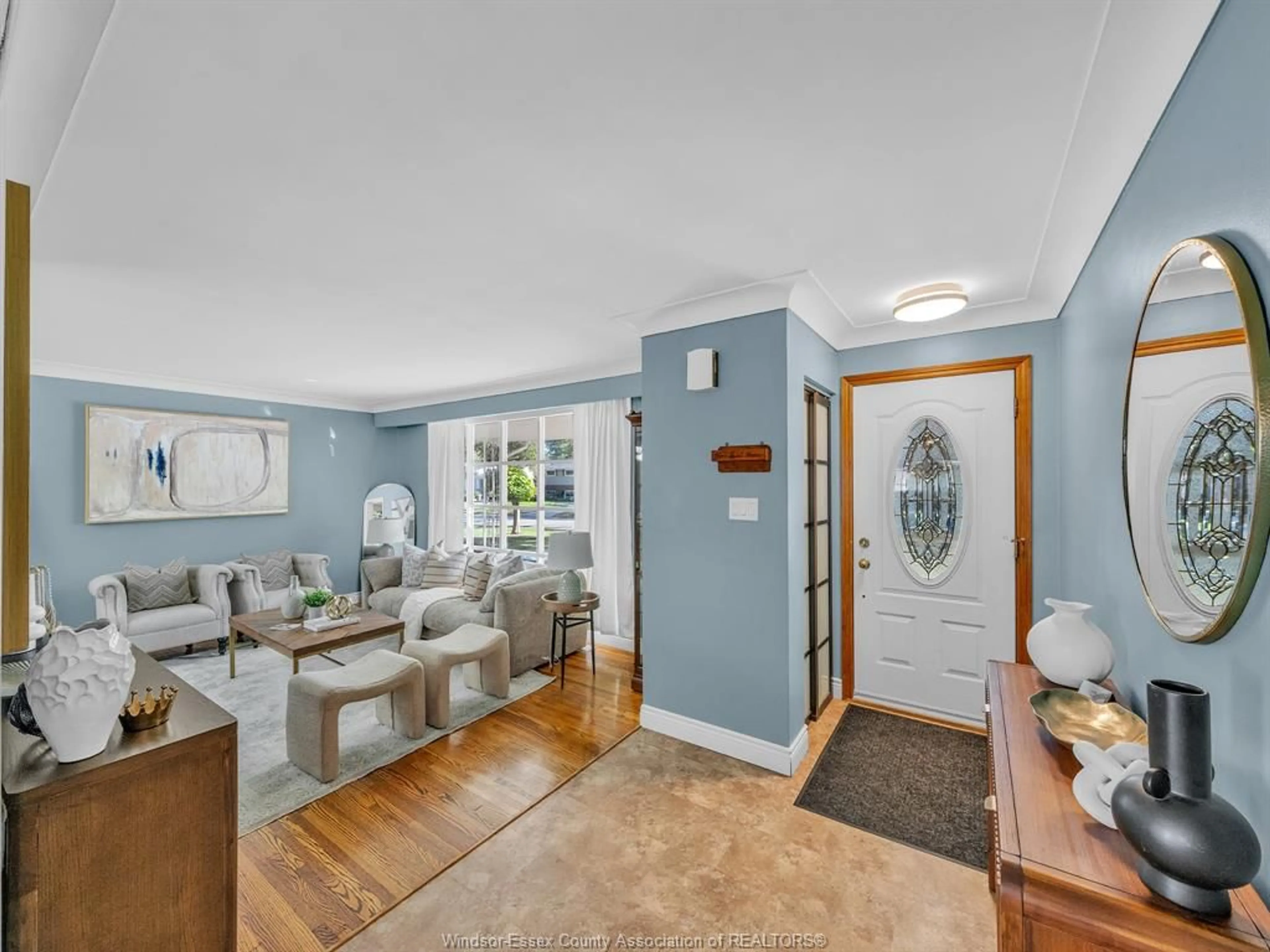 Indoor entryway for 3379 Askin Ave, Windsor Ontario N9E 3J6