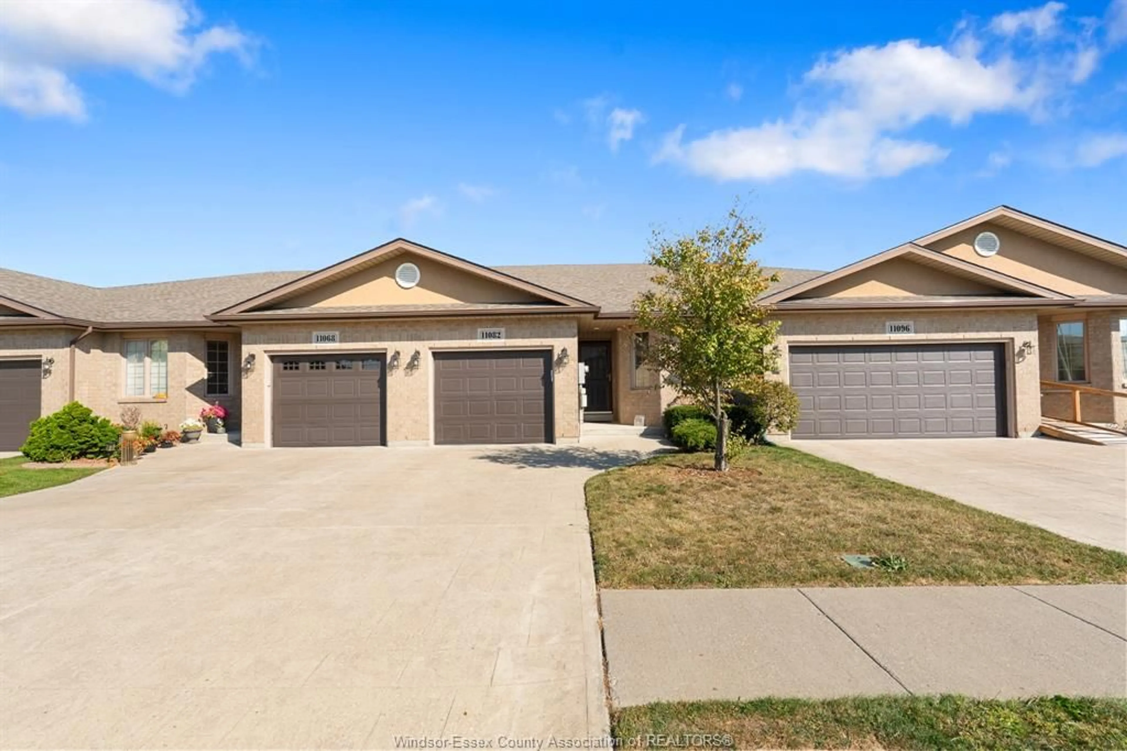 A pic from outside/outdoor area/front of a property/back of a property/a pic from drone, street for 110825 STURGEON, Windsor Ontario N8P 1S7