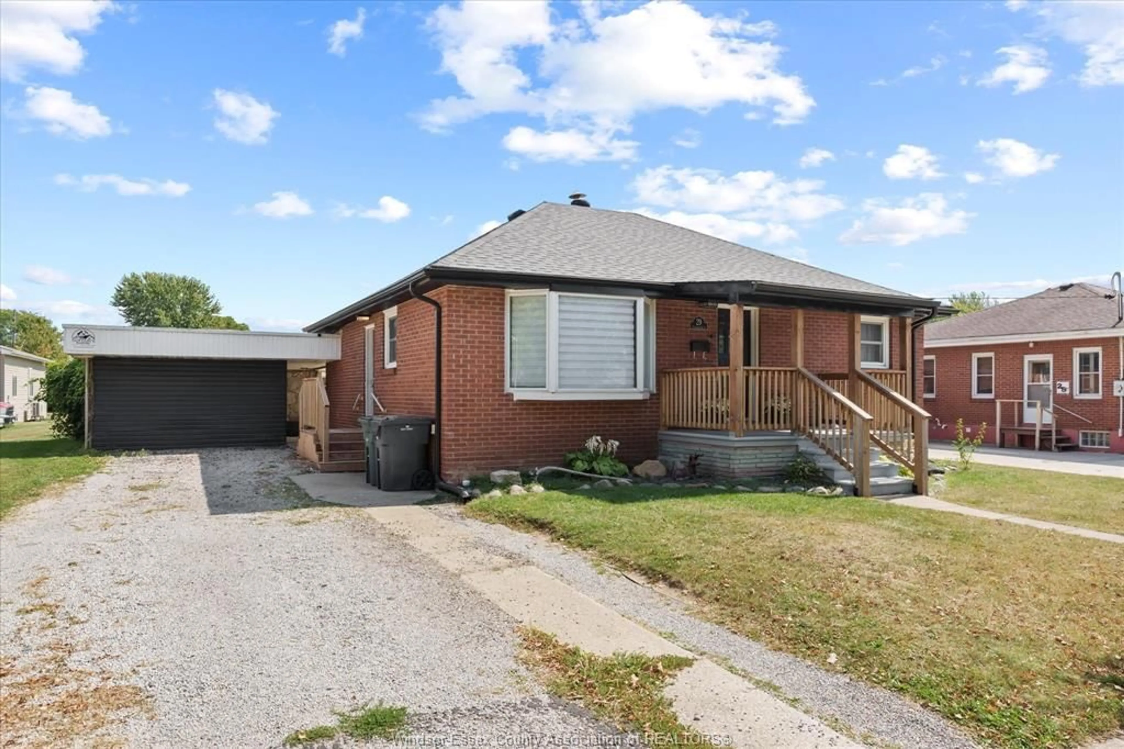 Home with brick exterior material, street for 29 VICTORIA St, Amherstburg Ontario N9V 2X7