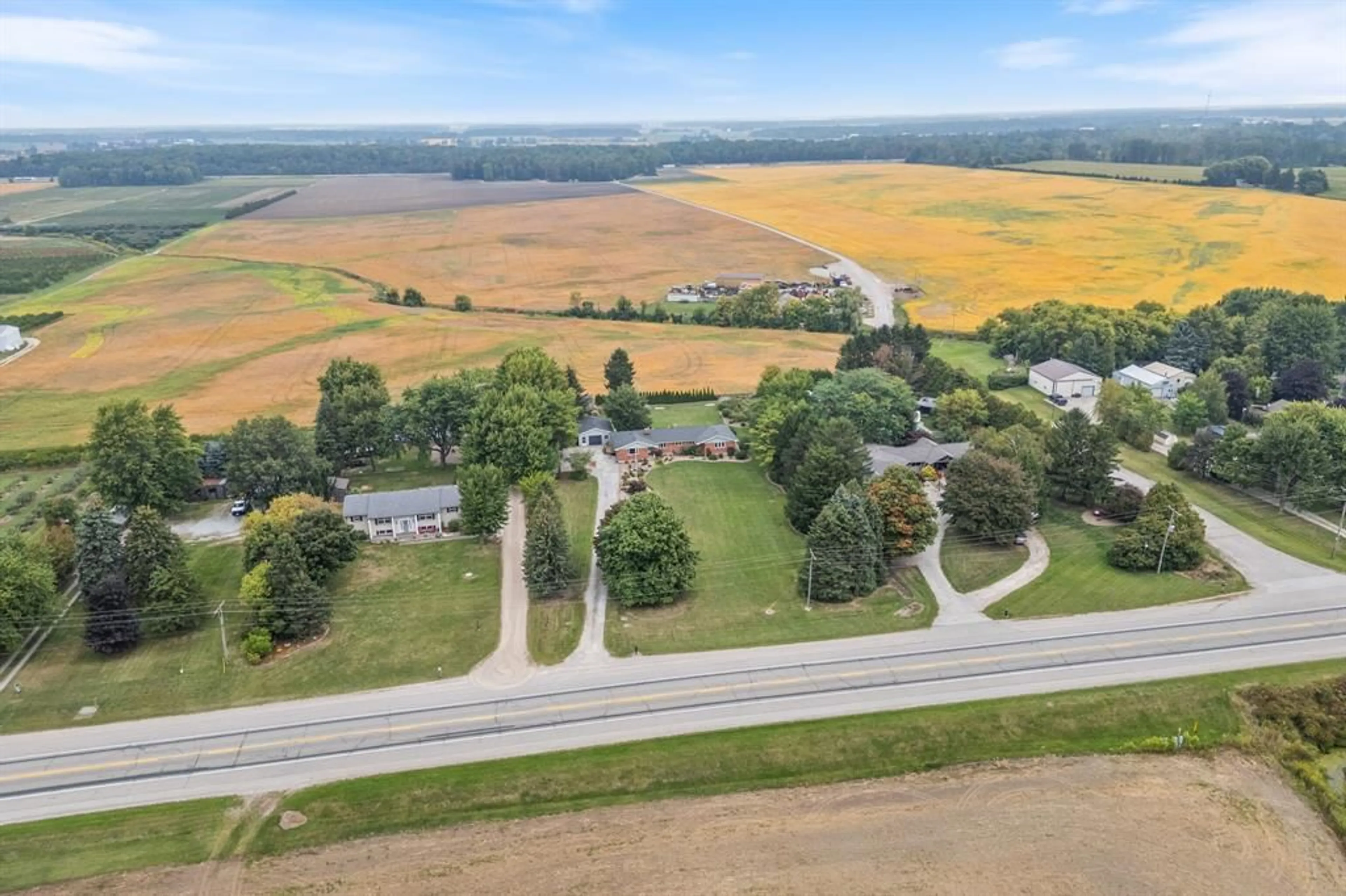 A pic from outside/outdoor area/front of a property/back of a property/a pic from drone, mountain view for 4682 LONDON Line, Plympton-Wyoming Ontario N0N 1T0