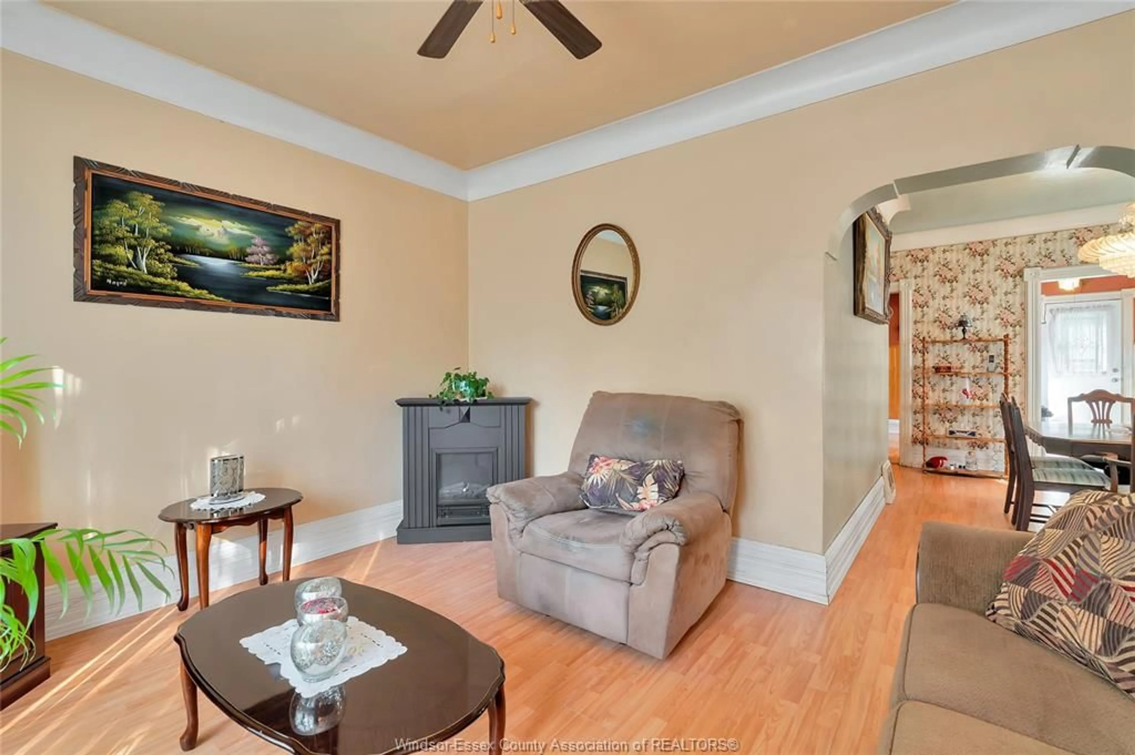 Living room with furniture, unknown for 3147 WYANDOTTE St, Windsor Ontario N9C 1M7