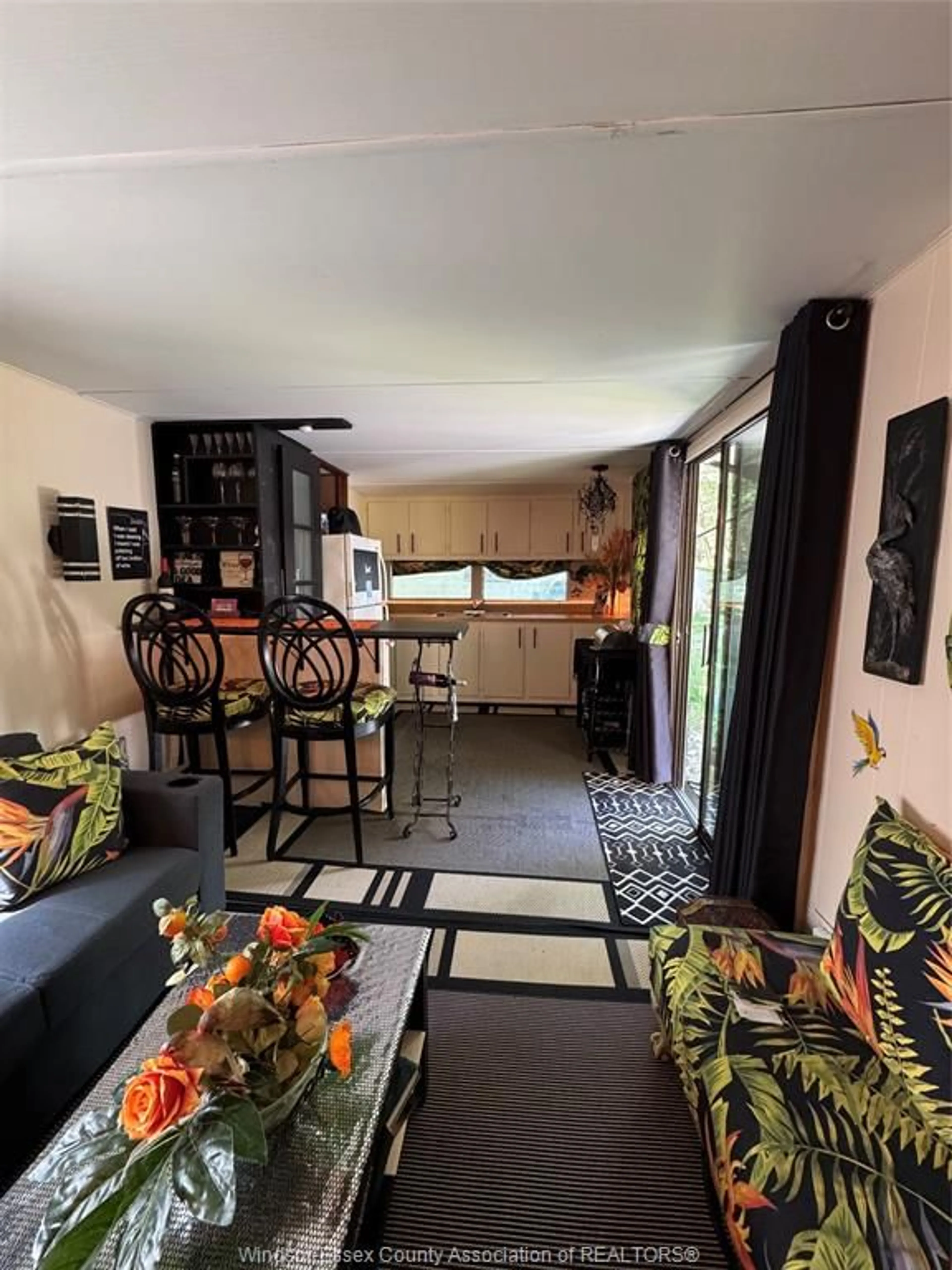 Open concept kitchen, unknown for 445 COUNTY ROAD 50 E  #4, Essex Ontario N0R 1G0