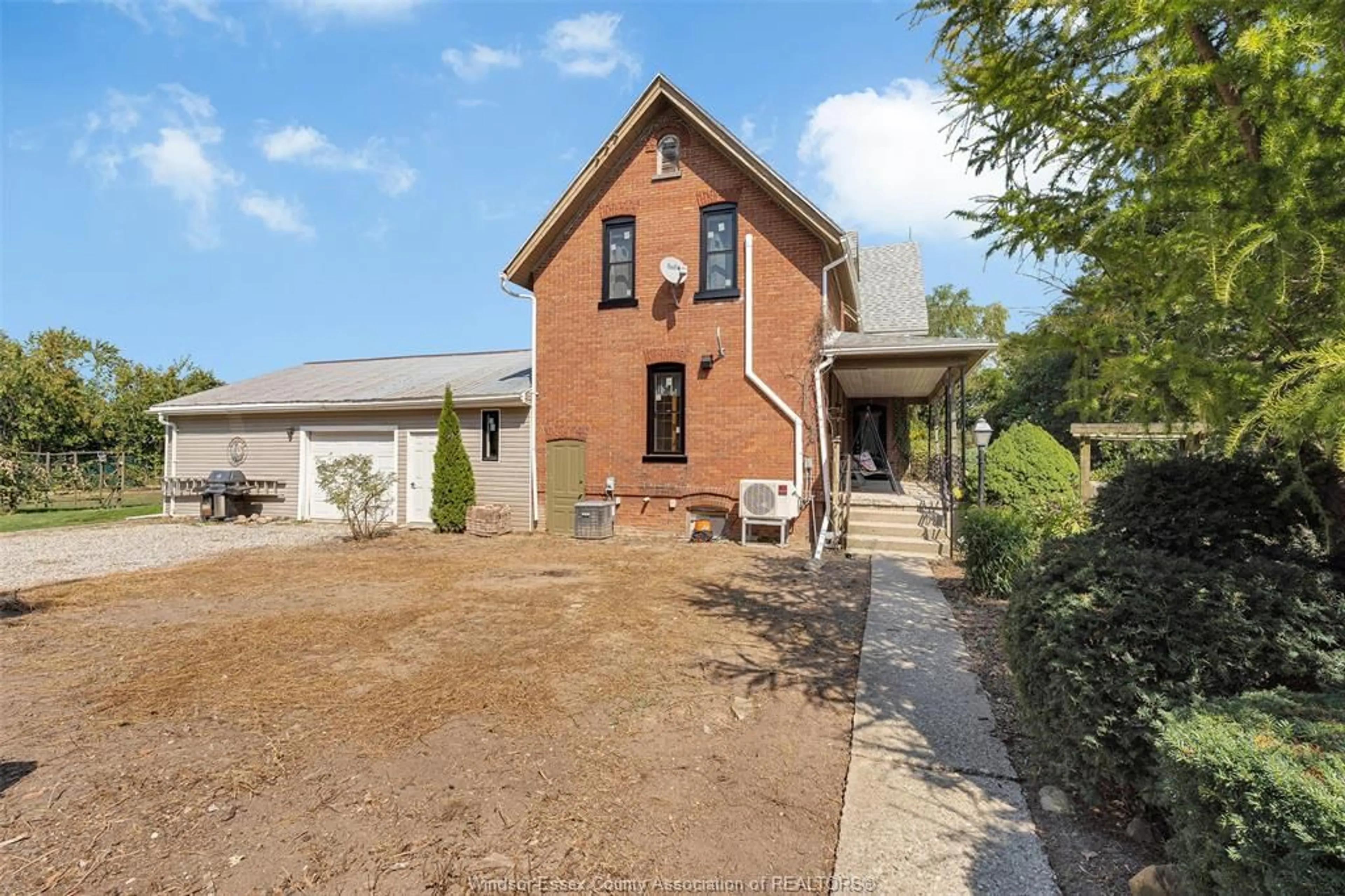 Home with brick exterior material, building for 6549 PAIN COURT Line, Chatham-Kent Ontario N0P 1Z0