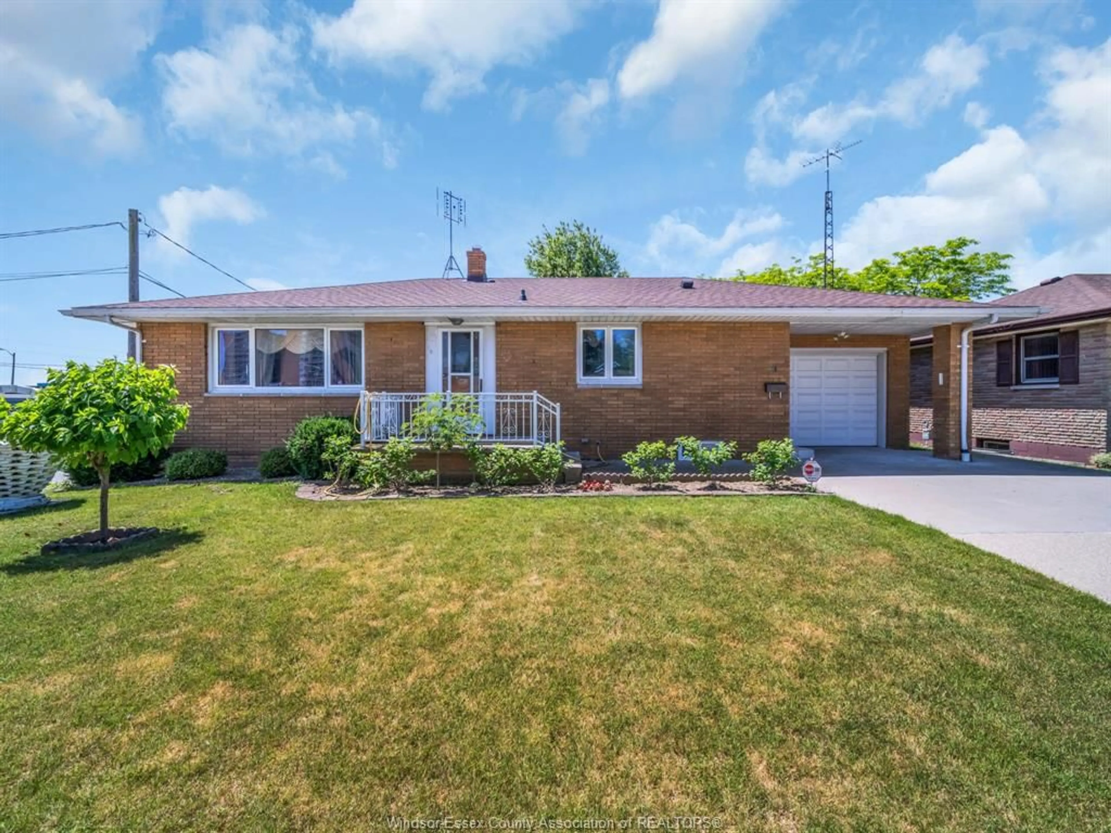 Home with brick exterior material, street for 4 PULFORD, Leamington Ontario N8H 2J3