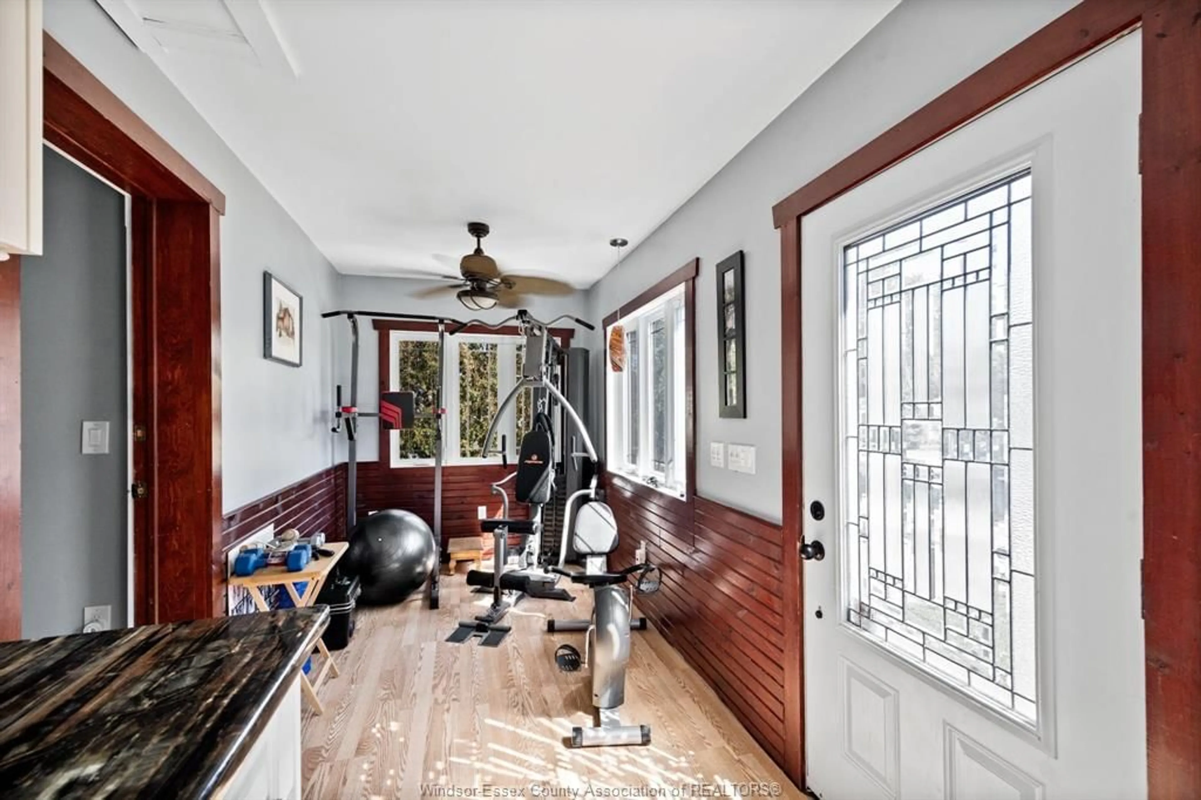 Indoor entryway for 38 CANAL St, Tilbury Ontario N0P 2L0