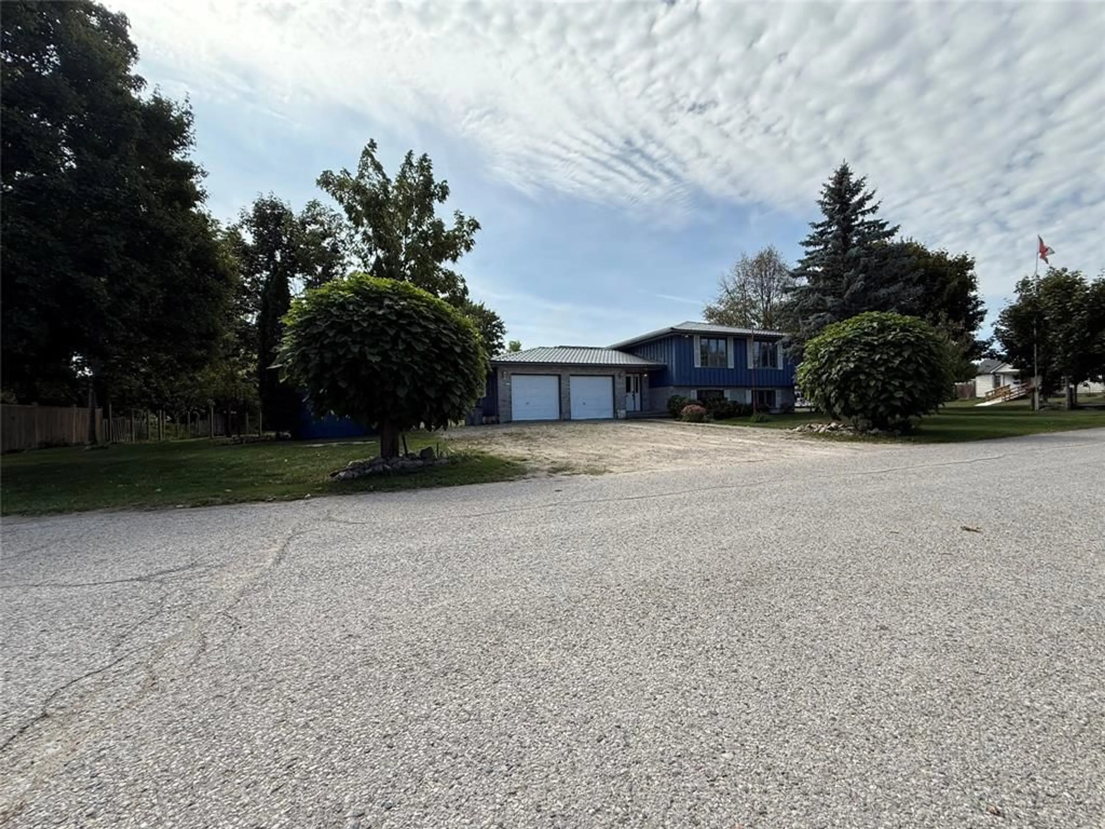 A pic from outside/outdoor area/front of a property/back of a property/a pic from drone, street for 69 NELSON St, Lambton Shores Ontario N0M 2N0