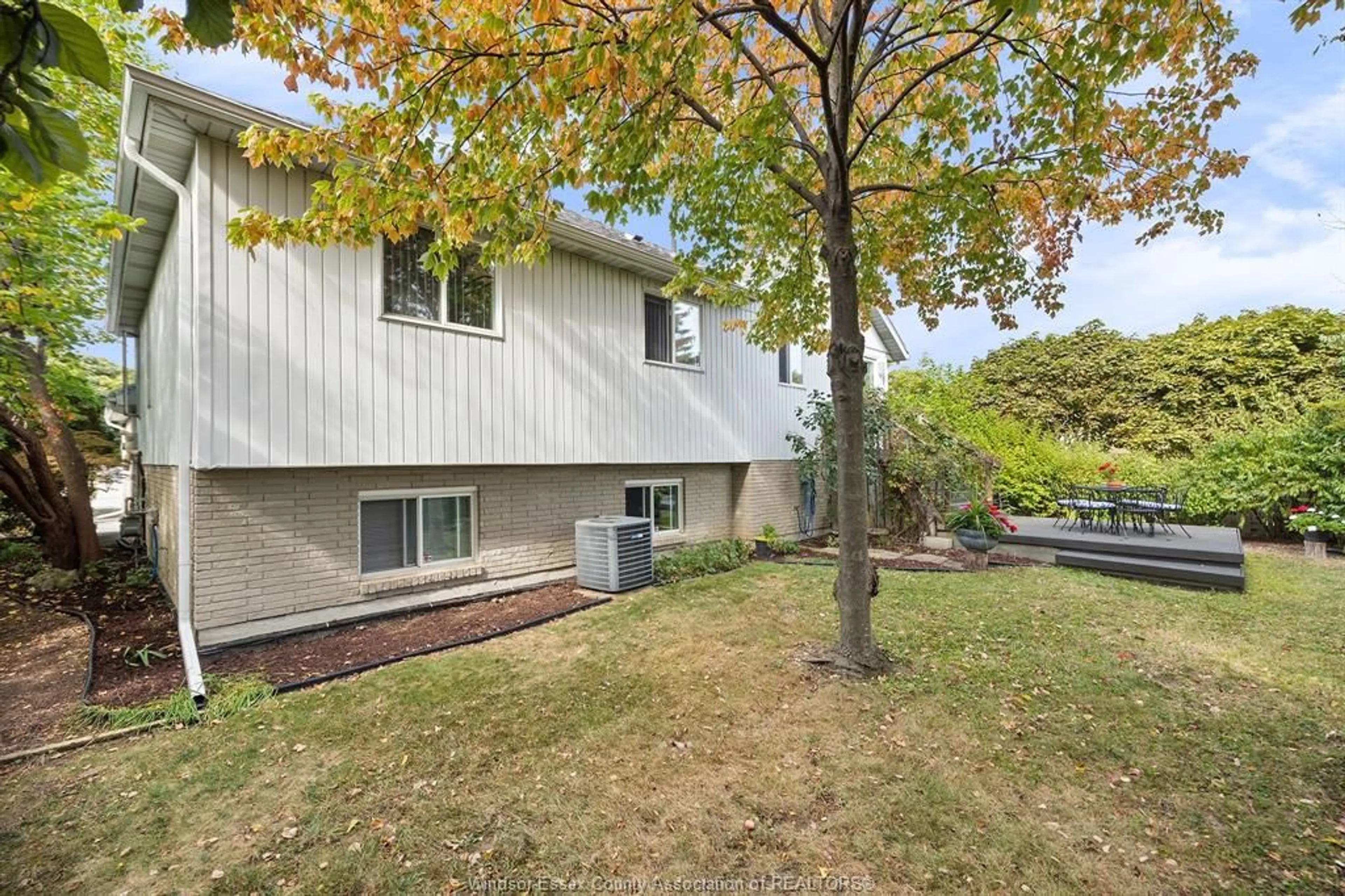 Patio, unknown for 1500 SOUTH PACIFIC, Windsor Ontario N8X 4Z7