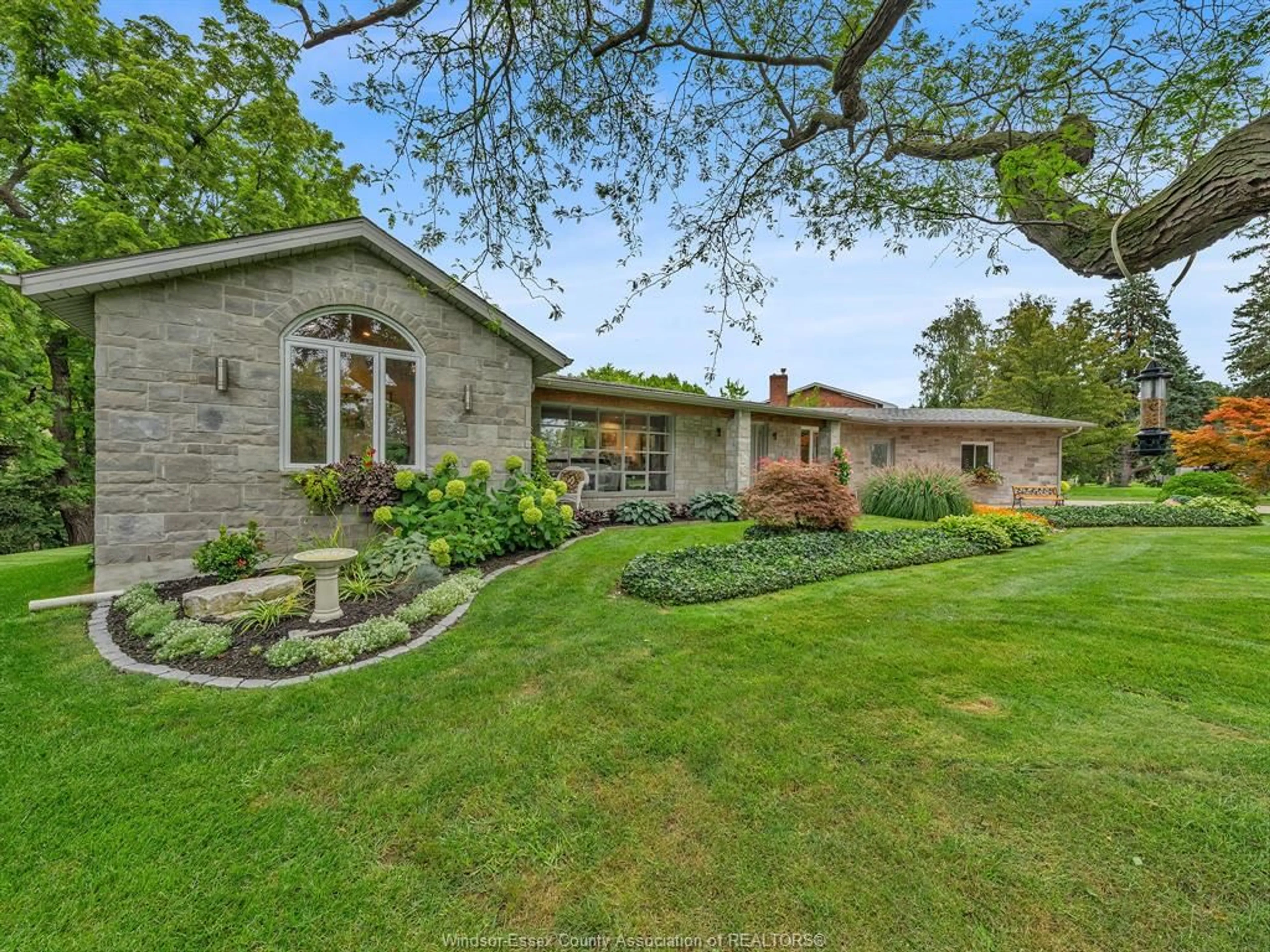 A pic from outside/outdoor area/front of a property/back of a property/a pic from drone, unknown for 3068 CENTENNIAL Cres, Kingsville Ontario N8H 4G5