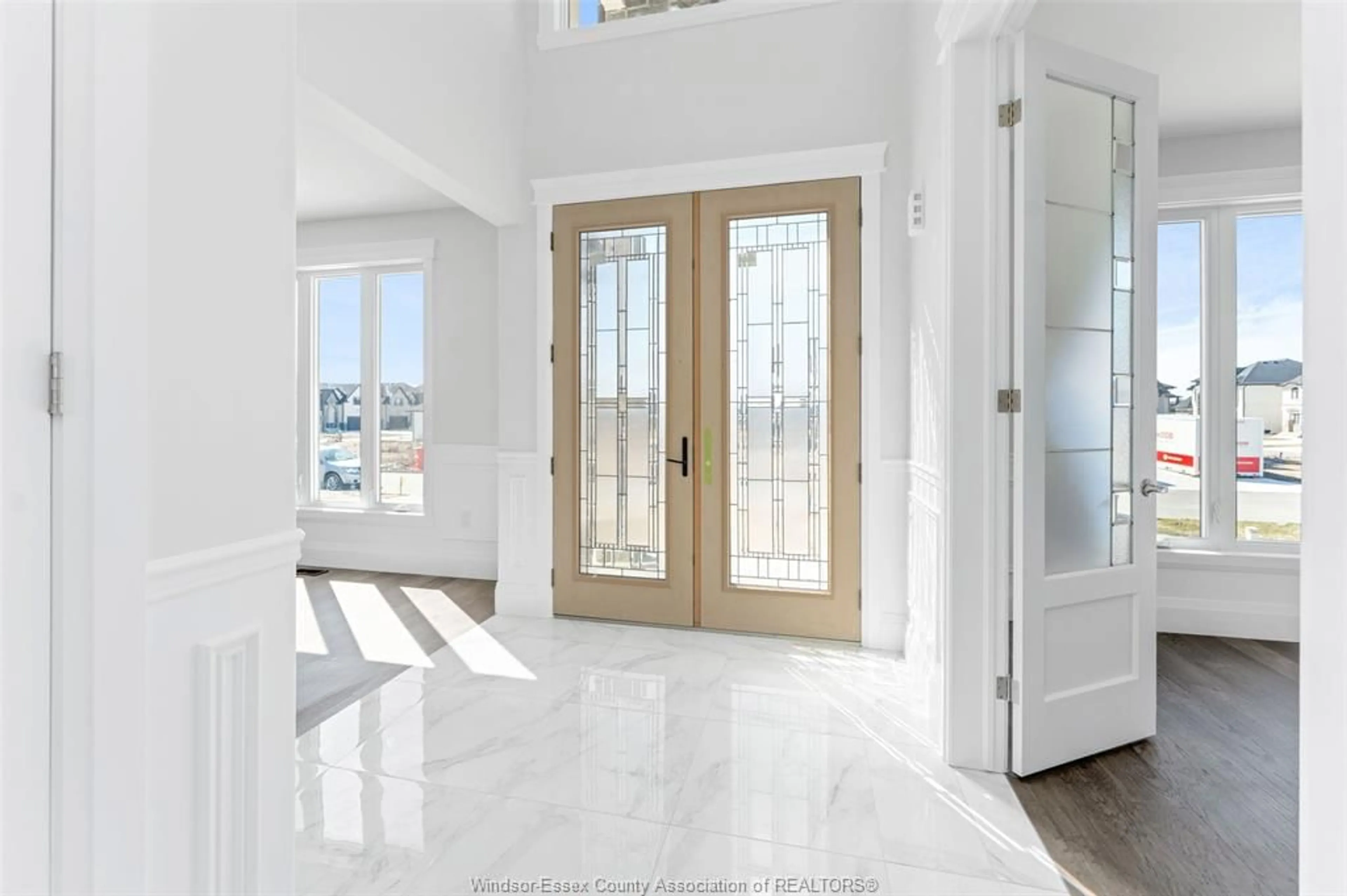 Indoor entryway for 322 BENSON, Amherstburg Ontario N9V 0G7