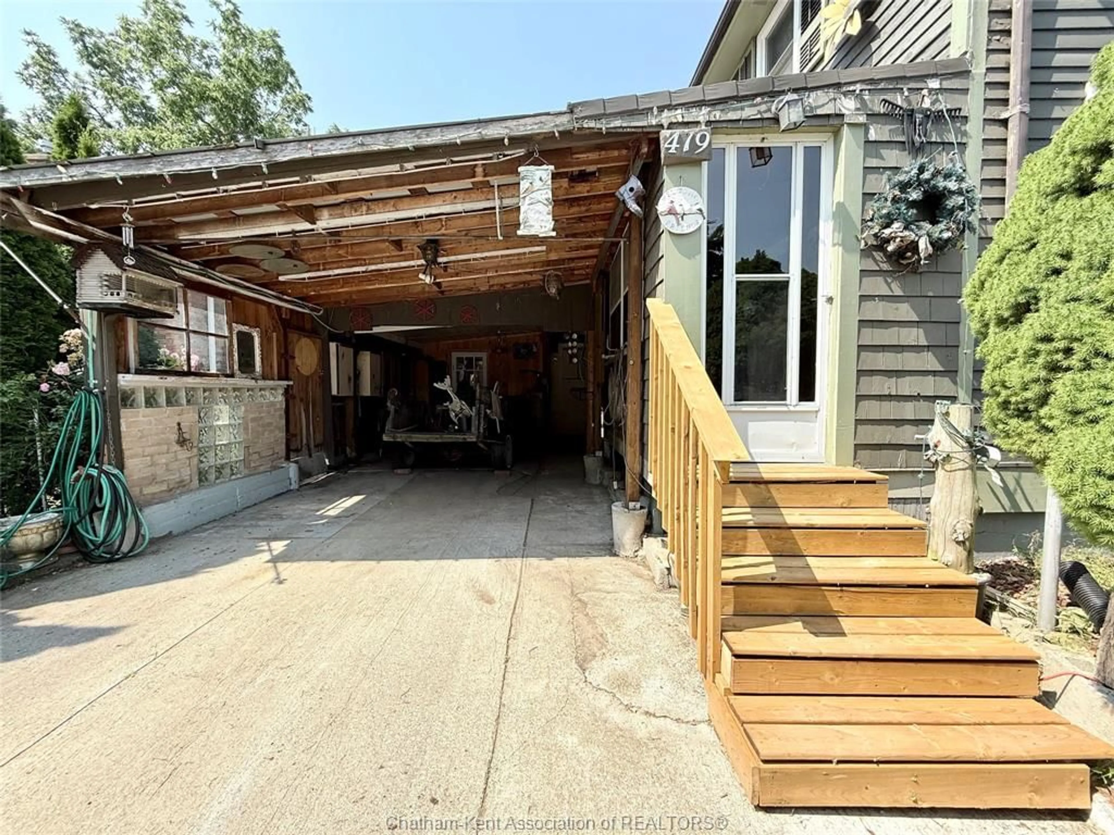 Unknown for 419 EMILY St, Wallaceburg Ontario N8A 4K4
