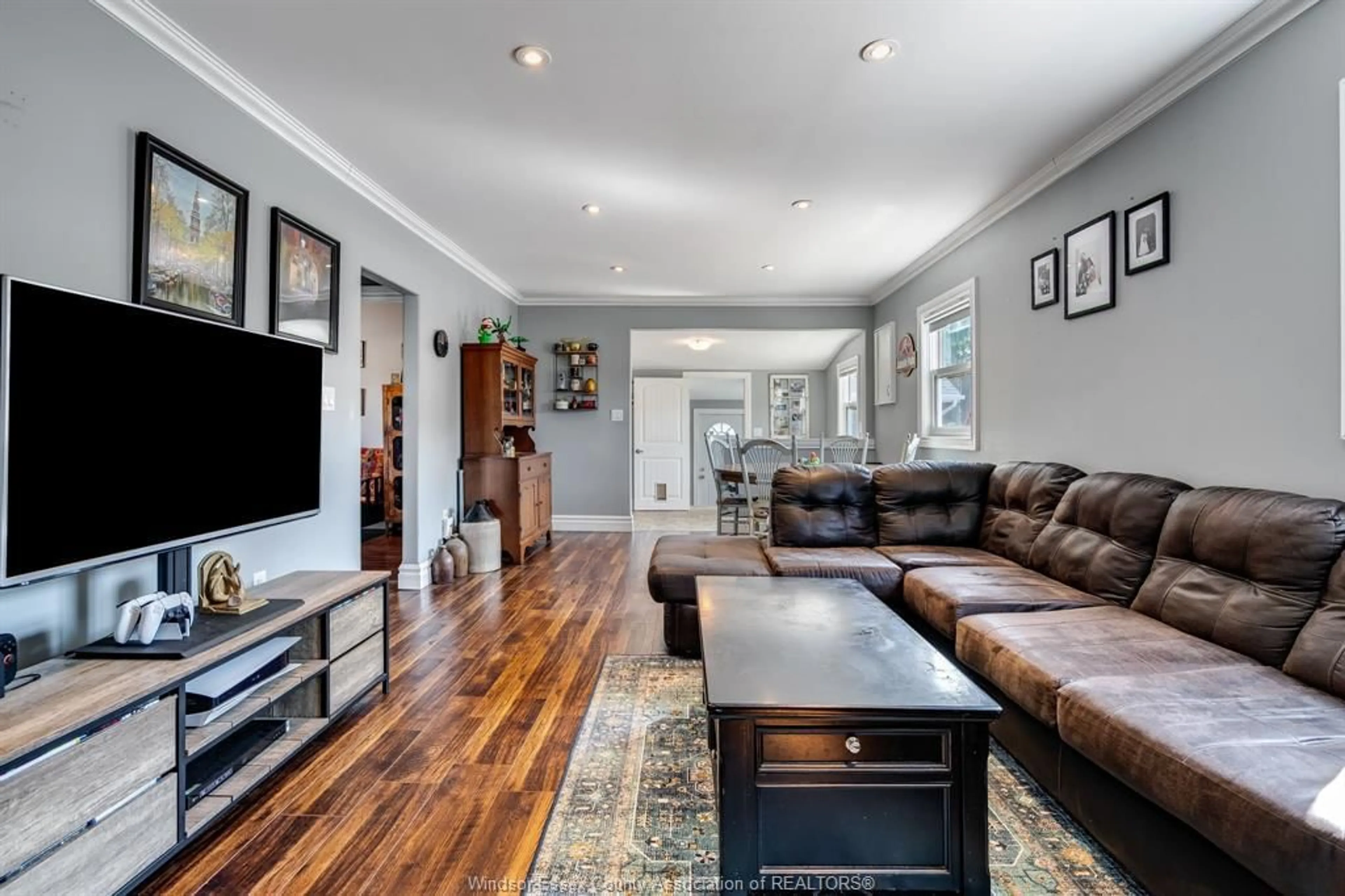 Living room with furniture, unknown for 57 Watermill St, Kingsville Ontario N9Y 1E8