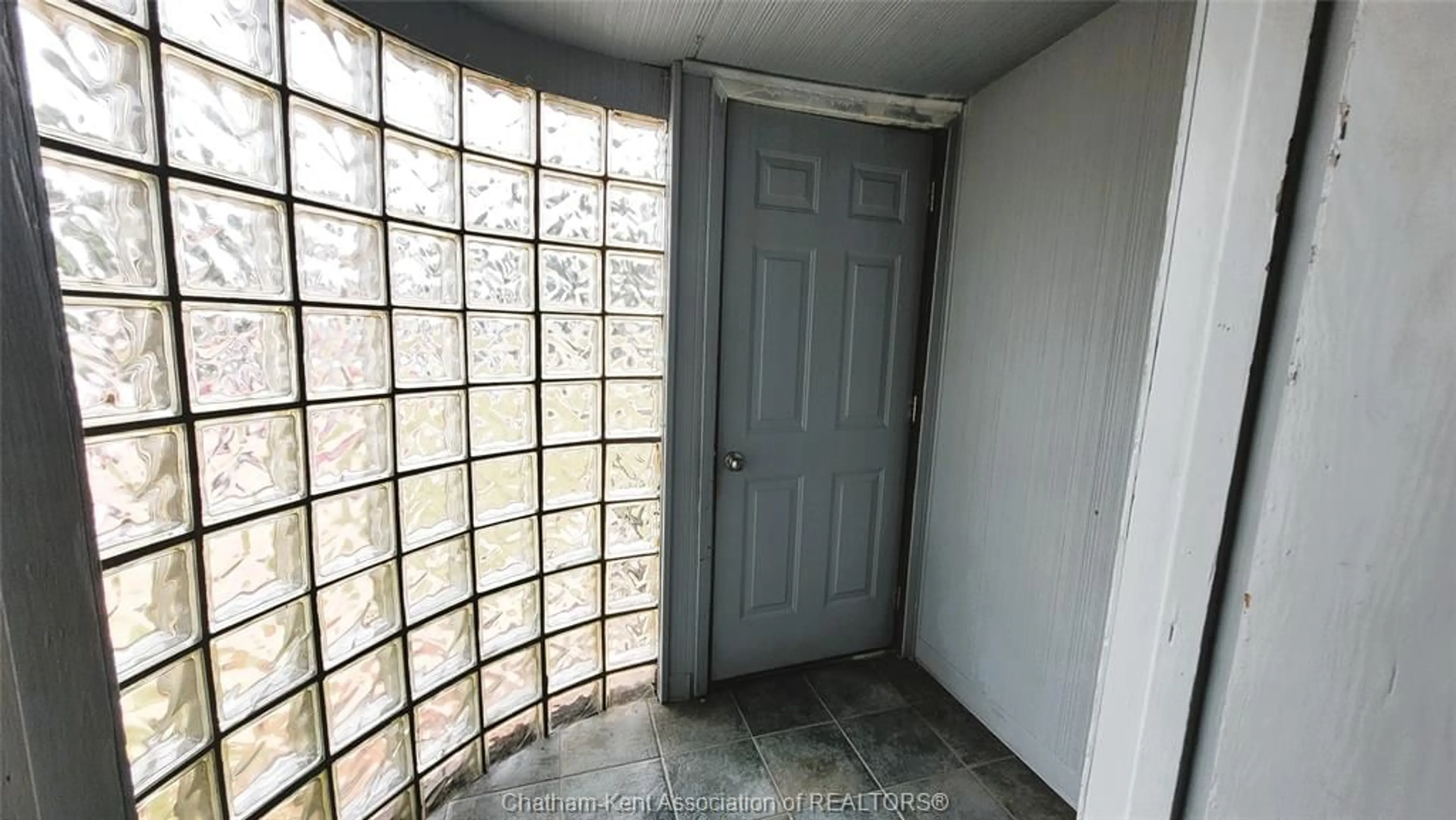 Unknown for 1720 Dufferin Ave, Wallaceburg Ontario N8A 2X4