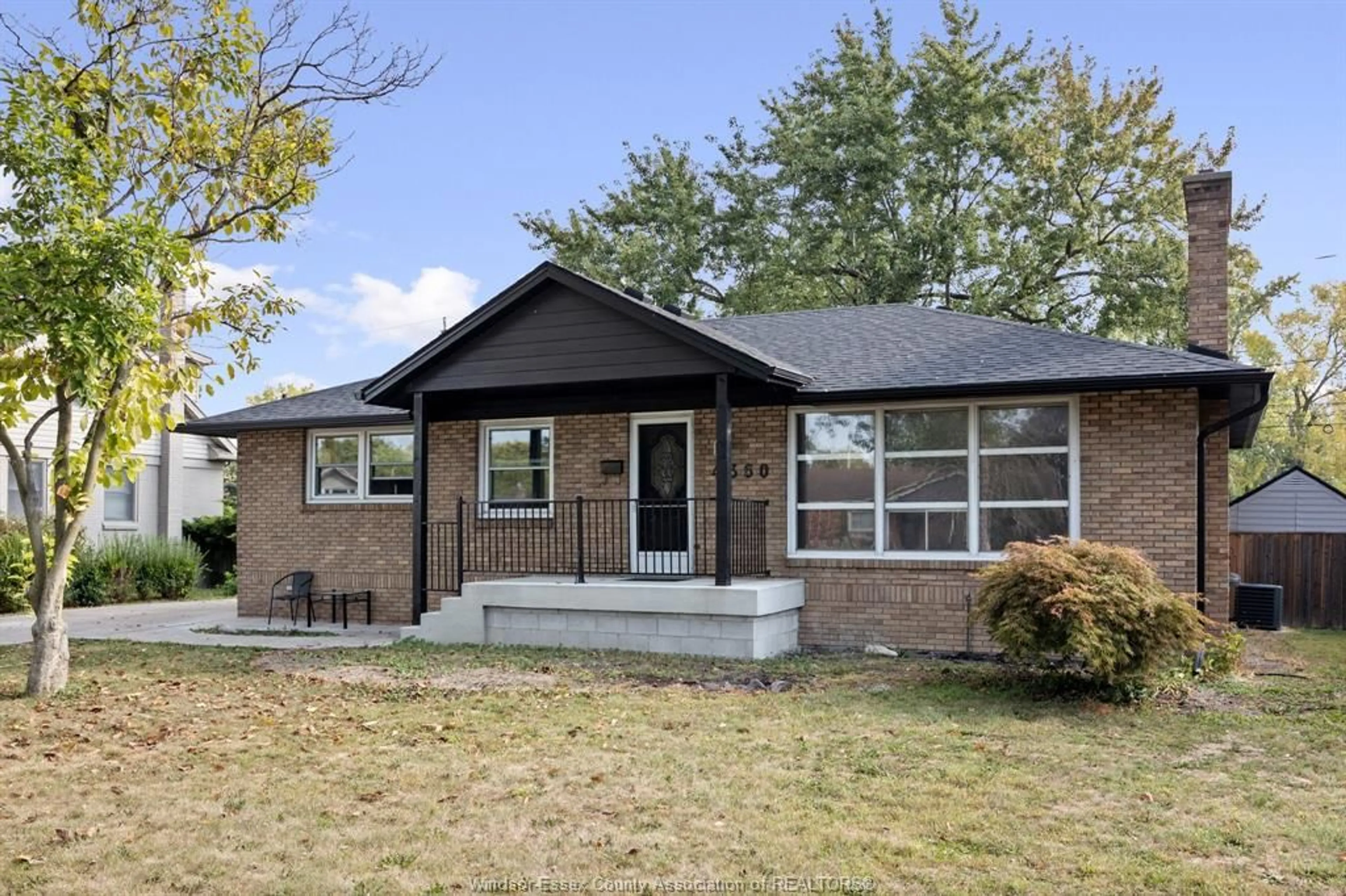 Home with brick exterior material, street for 4360 MOUNT ROYAL, Windsor Ontario N9G 3C4