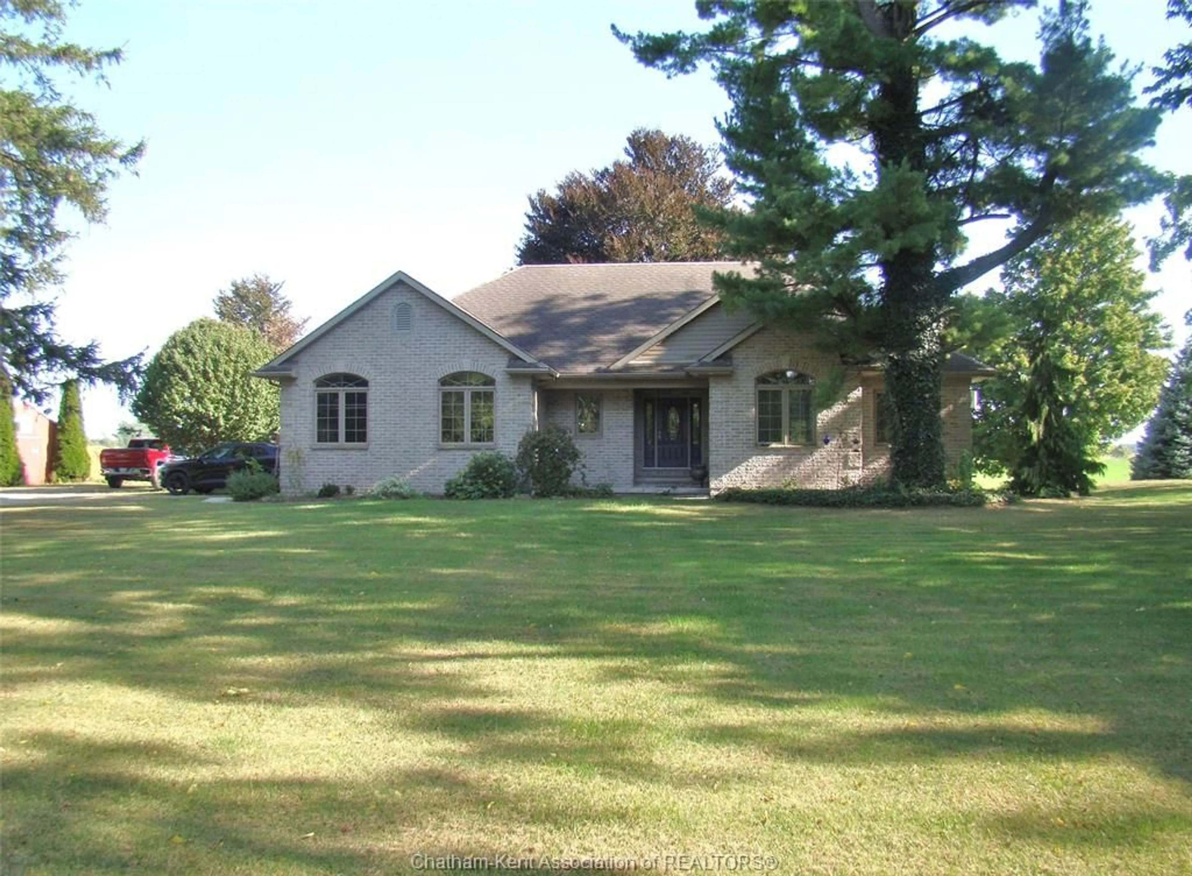 A pic from outside/outdoor area/front of a property/back of a property/a pic from drone, unknown for 13120 MAGNAVILLA Line, Chatham-Kent Ontario N0P 2K0