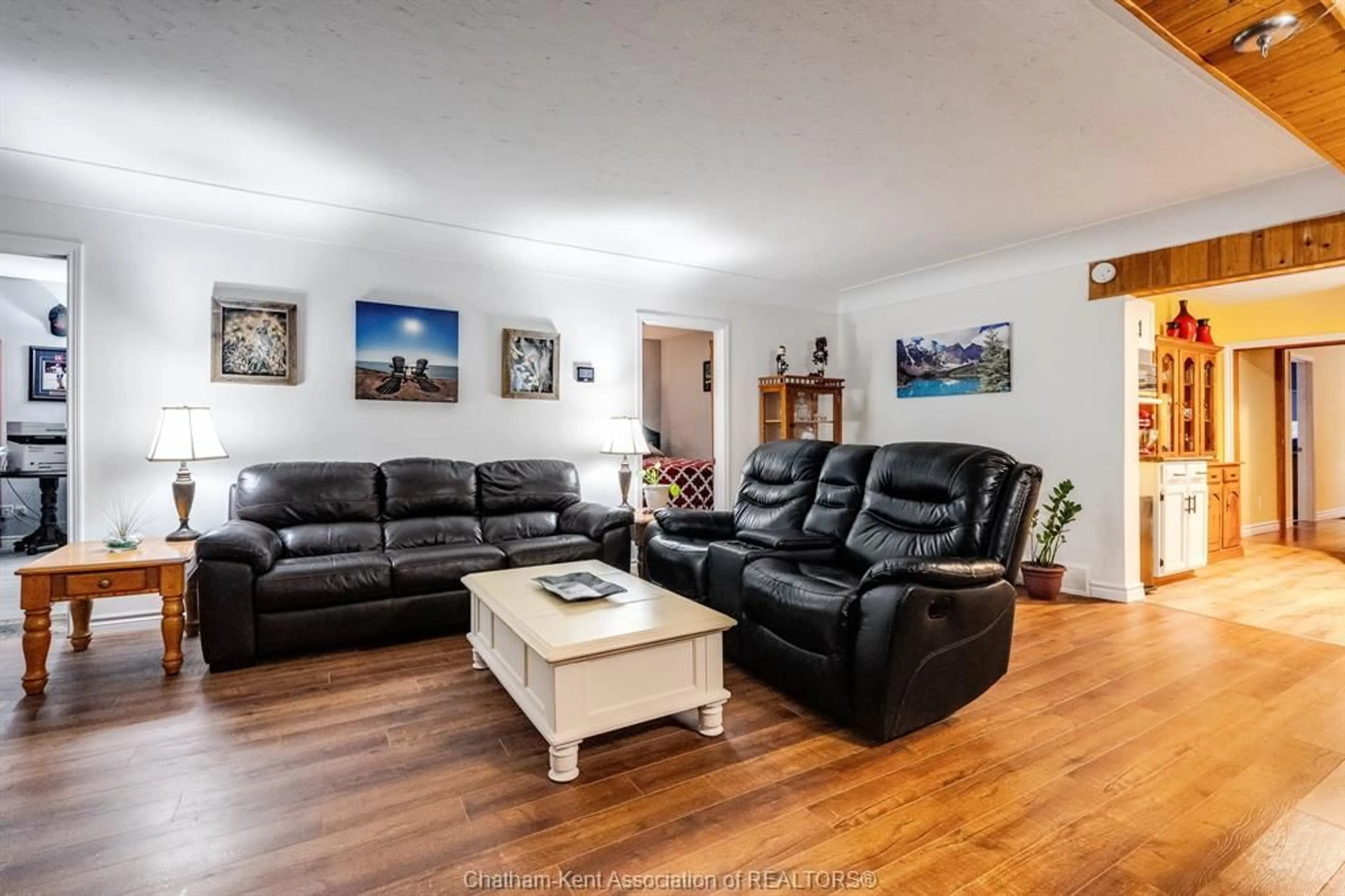 Living room with furniture, unknown for 85 Sheldon Ave, Chatham Ontario N7L 3M8