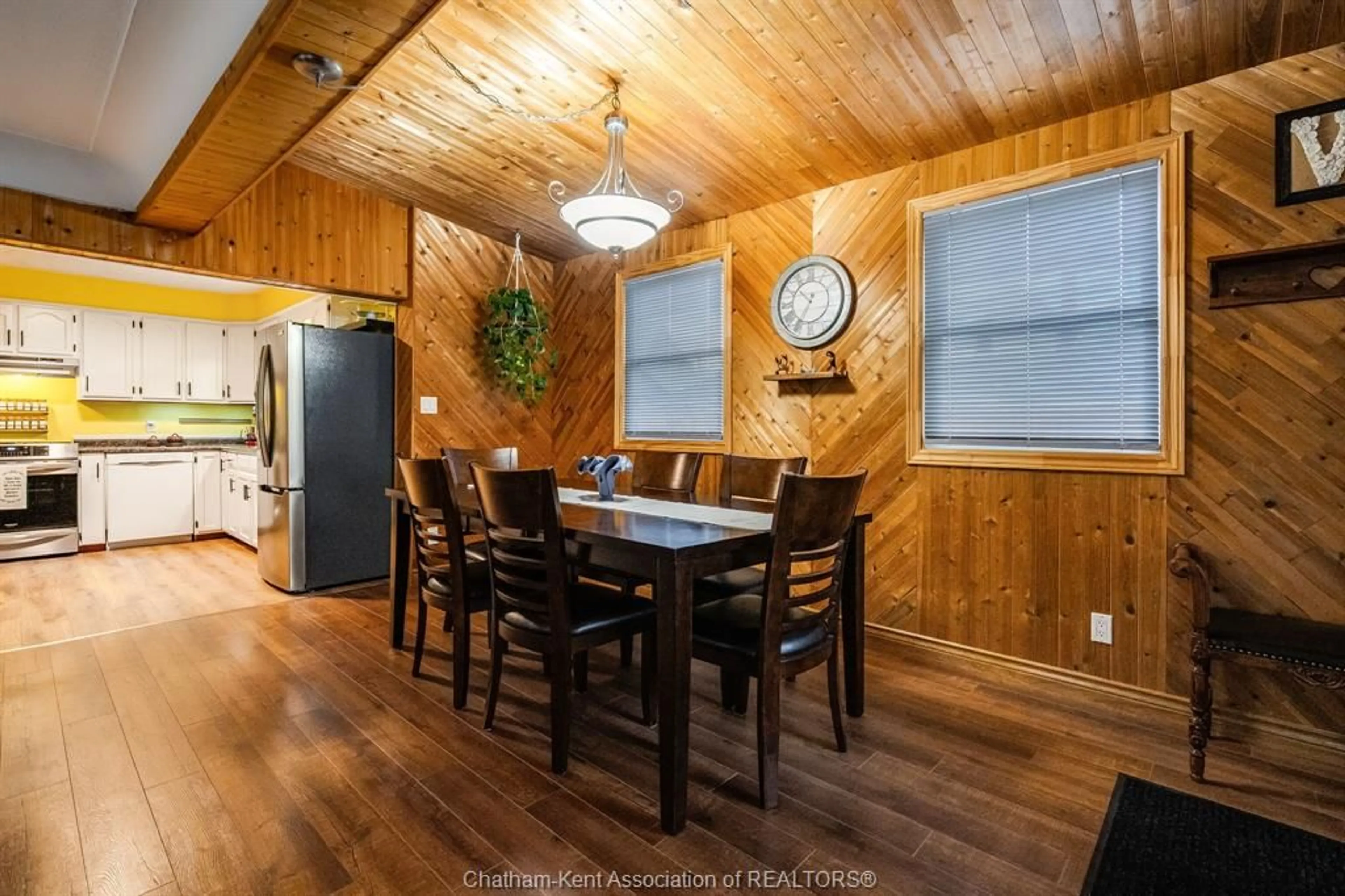 Dining room, wood/laminate floor for 85 Sheldon Ave, Chatham Ontario N7L 3M8