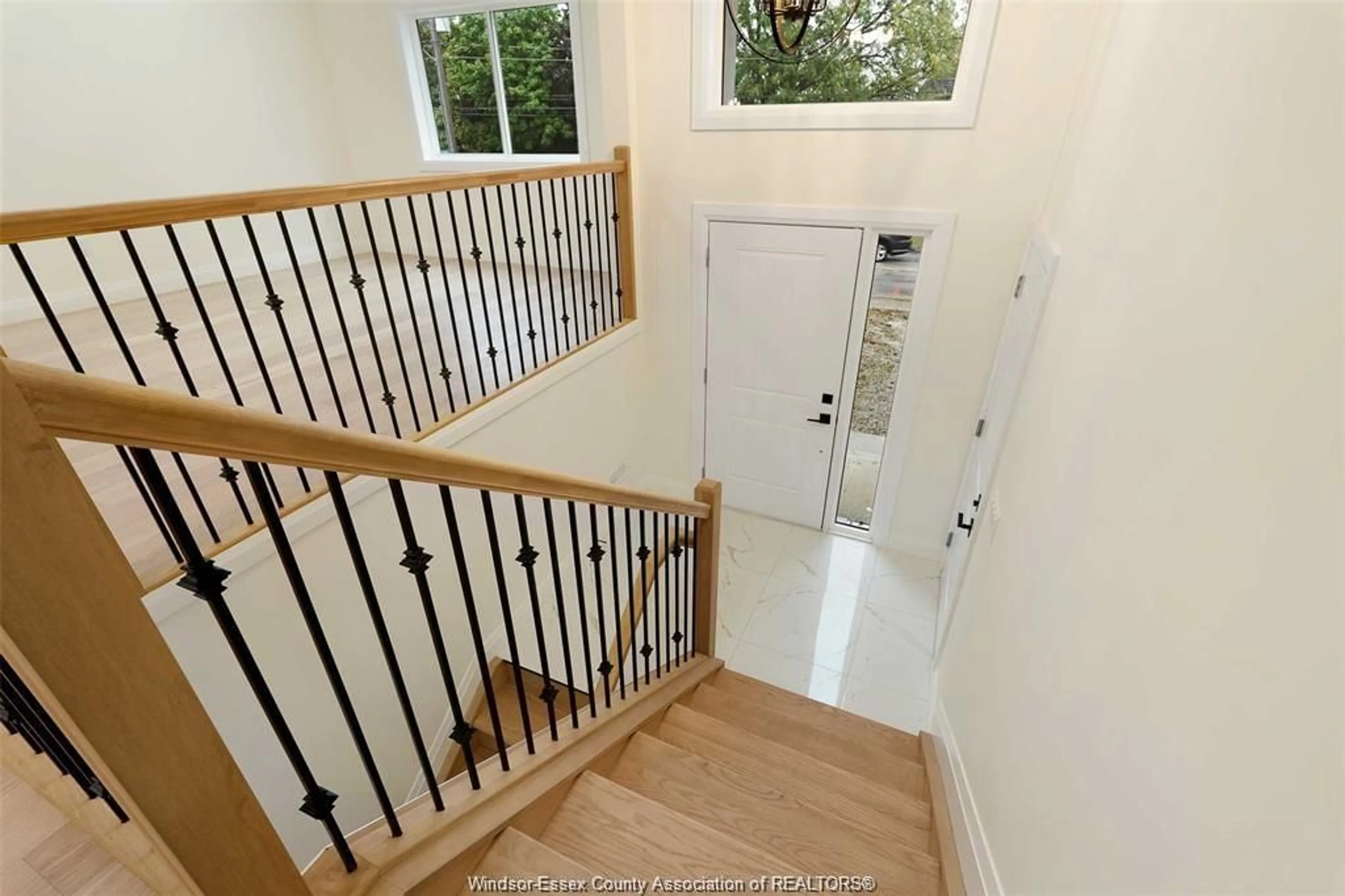 Unknown for 642 Grand Marais, Windsor Ontario N8X 3H5