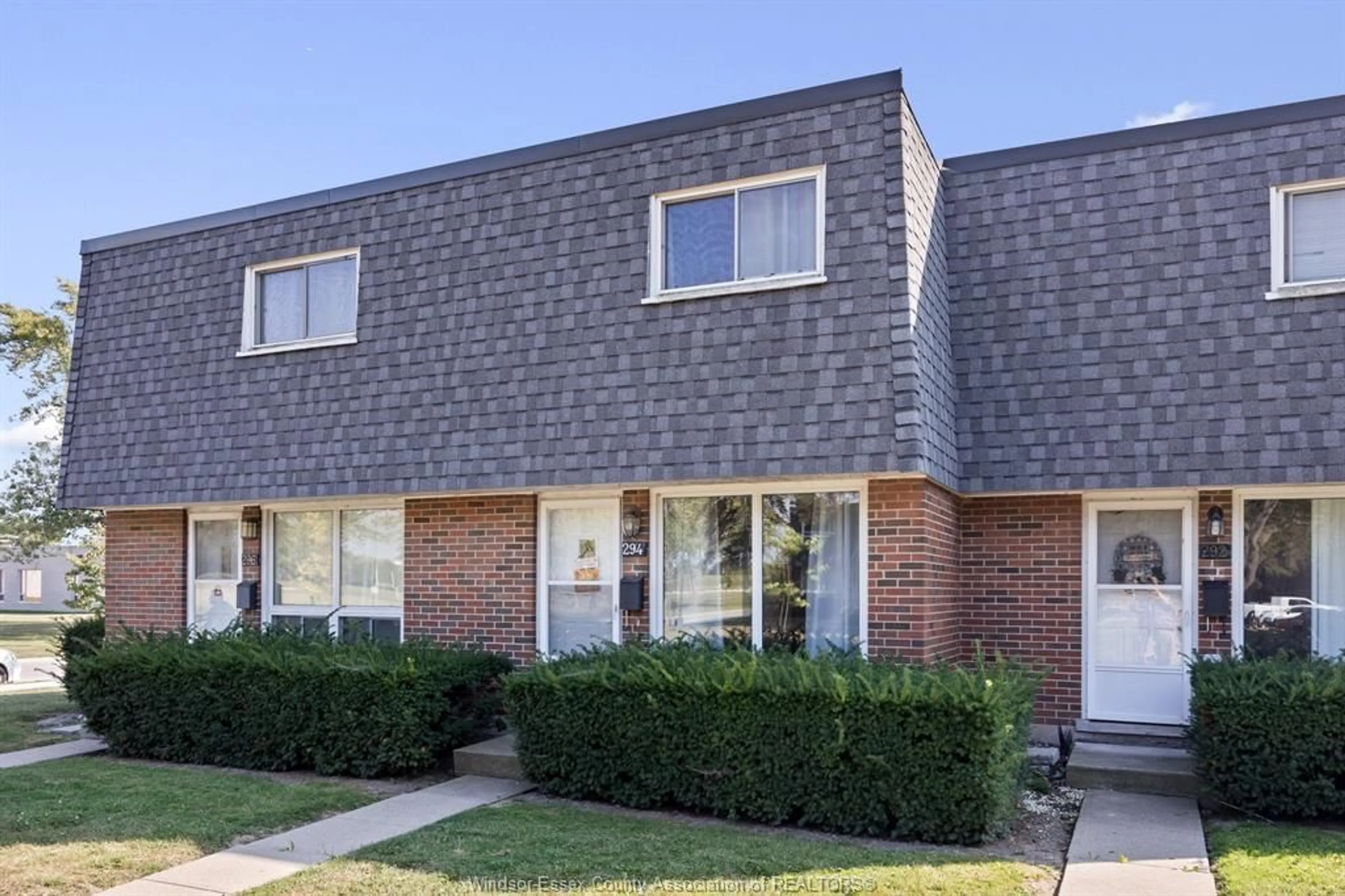 Home with brick exterior material, street for 294 VICTORIA St, Amherstburg Ontario N9V 2K5
