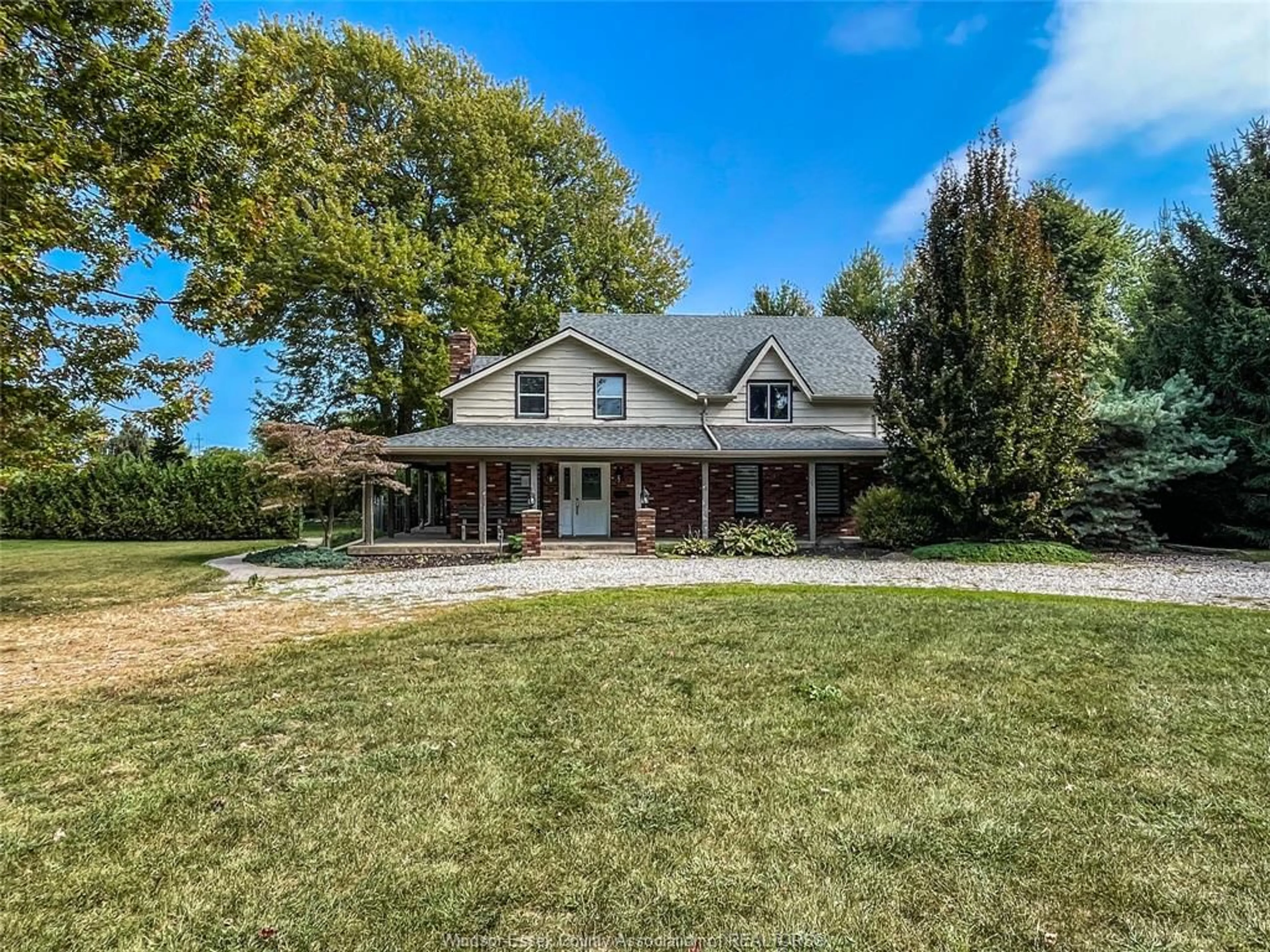 A pic from outside/outdoor area/front of a property/back of a property/a pic from drone, street for 90 Townline Road, Leamington Ontario N8H 4G8
