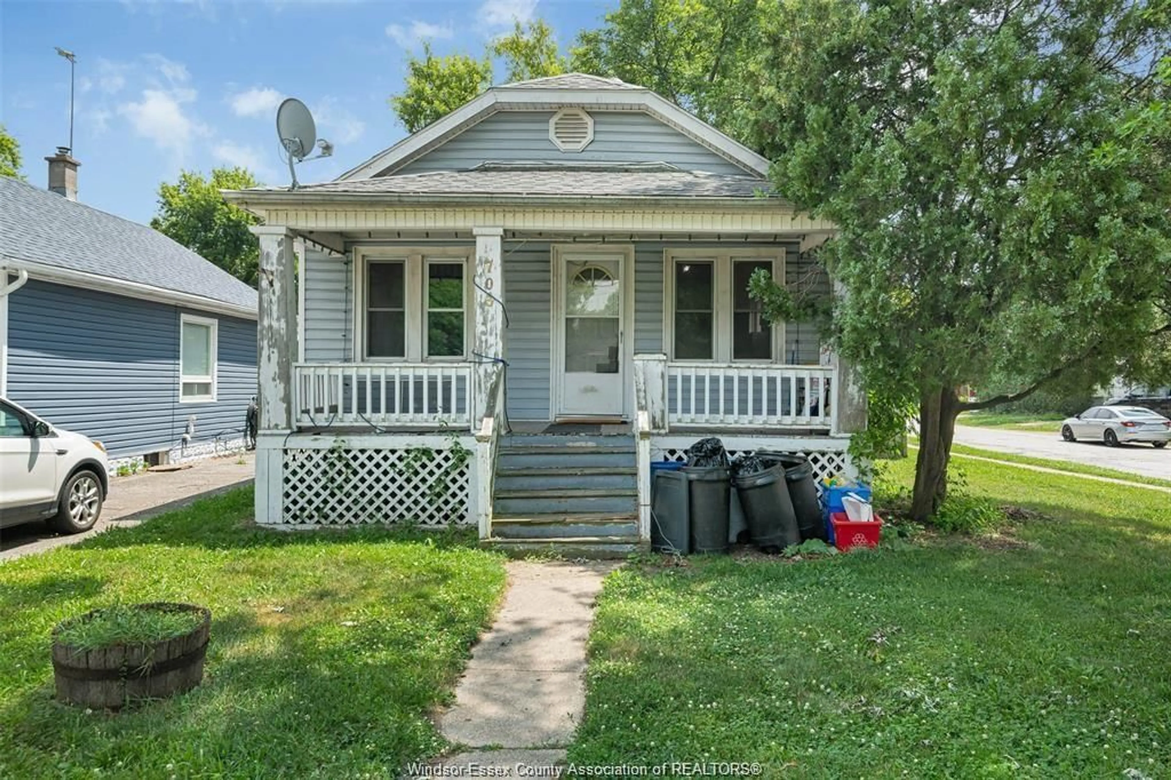 Unknown for 703 CHARLOTTE St, Windsor Ontario N8X 3A7