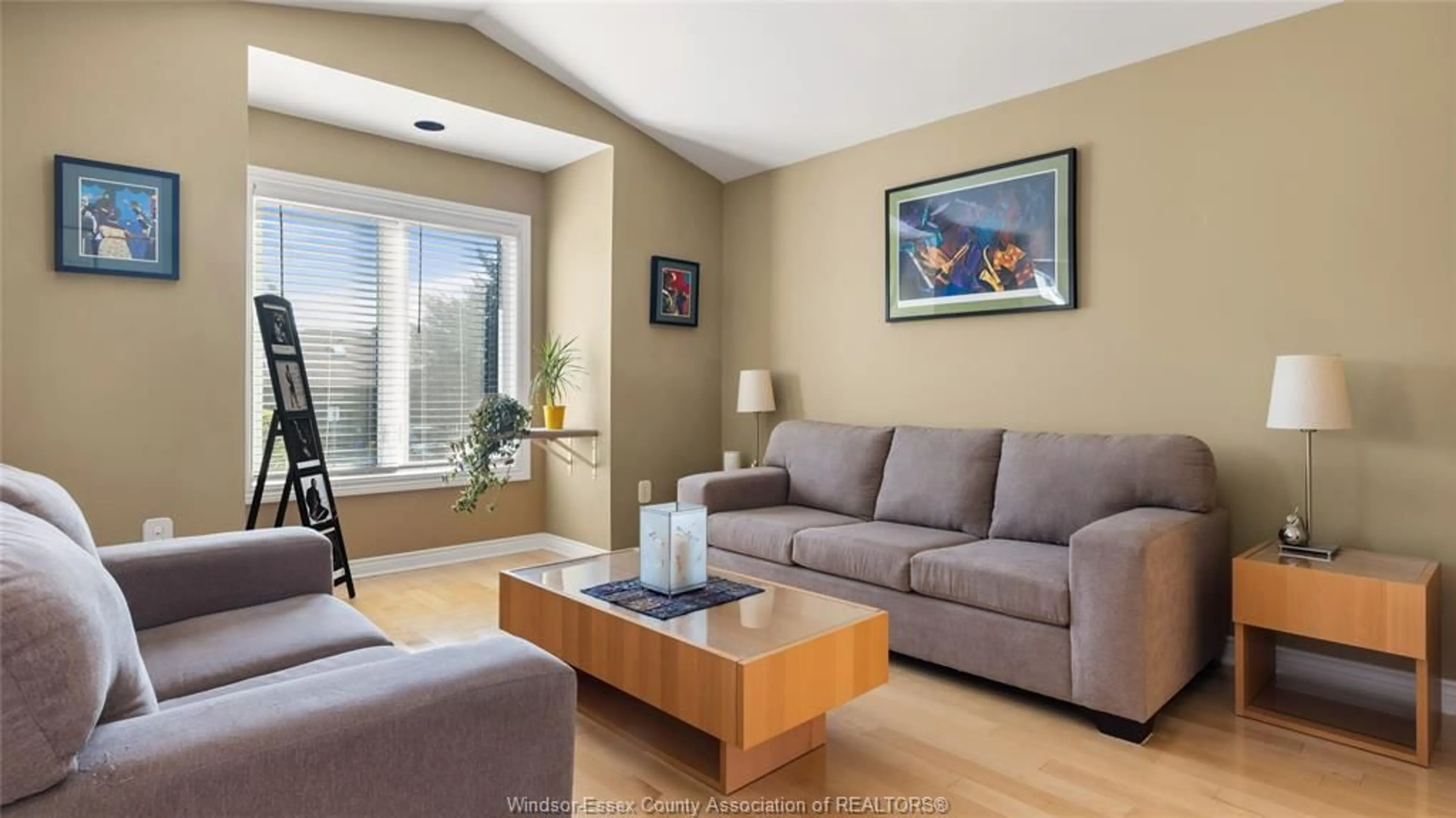 Living room with furniture, unknown for 2877 RUTH Rd, Windsor Ontario N8R 2H7