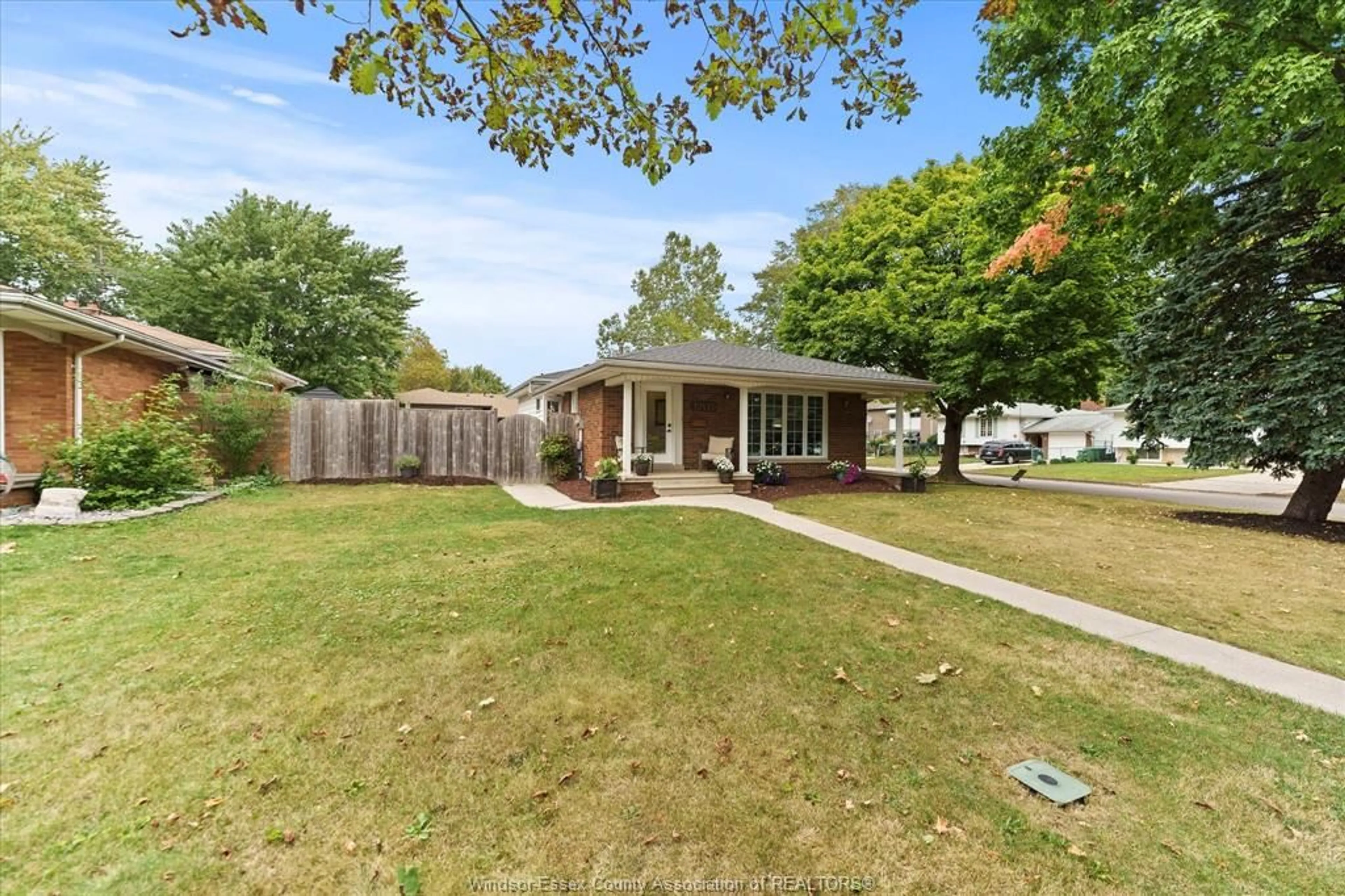 A pic from outside/outdoor area/front of a property/back of a property/a pic from drone, street for 10490 Pulbrook Rd, Windsor Ontario N8R 1C3