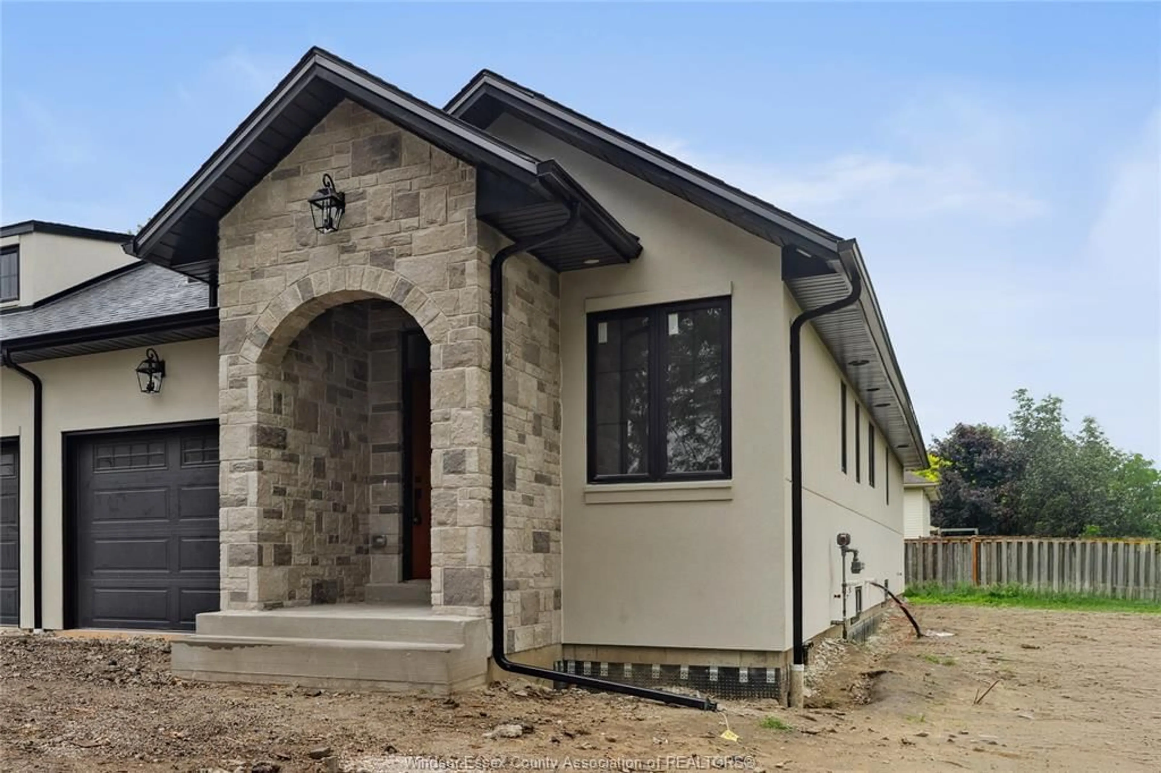 Home with brick exterior material, building for 1407 STUART, LaSalle Ontario N9J 1Y4