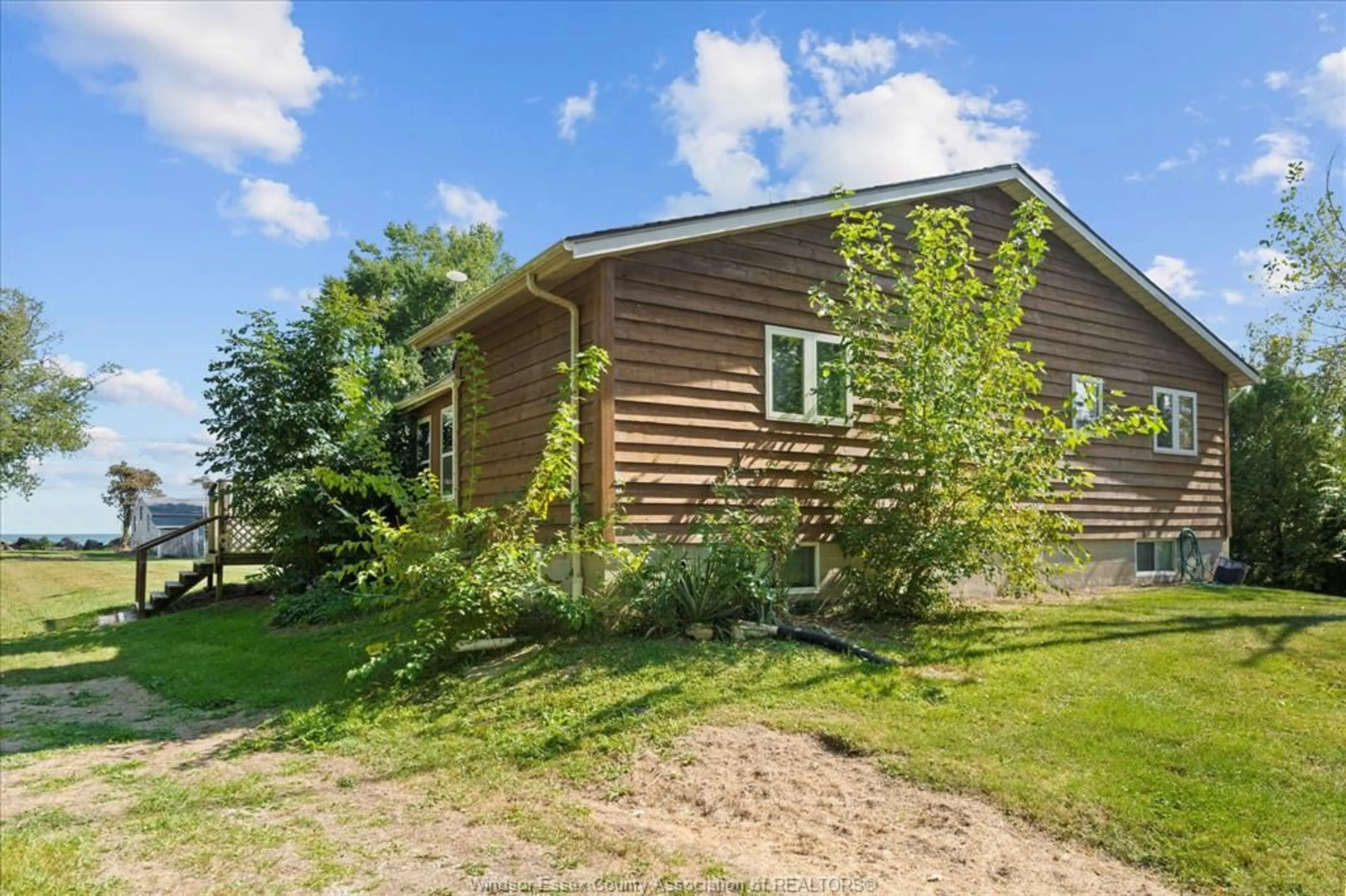 Unknown for 192 LAKESHORE Dr, Leamington Ontario N0P 2P0