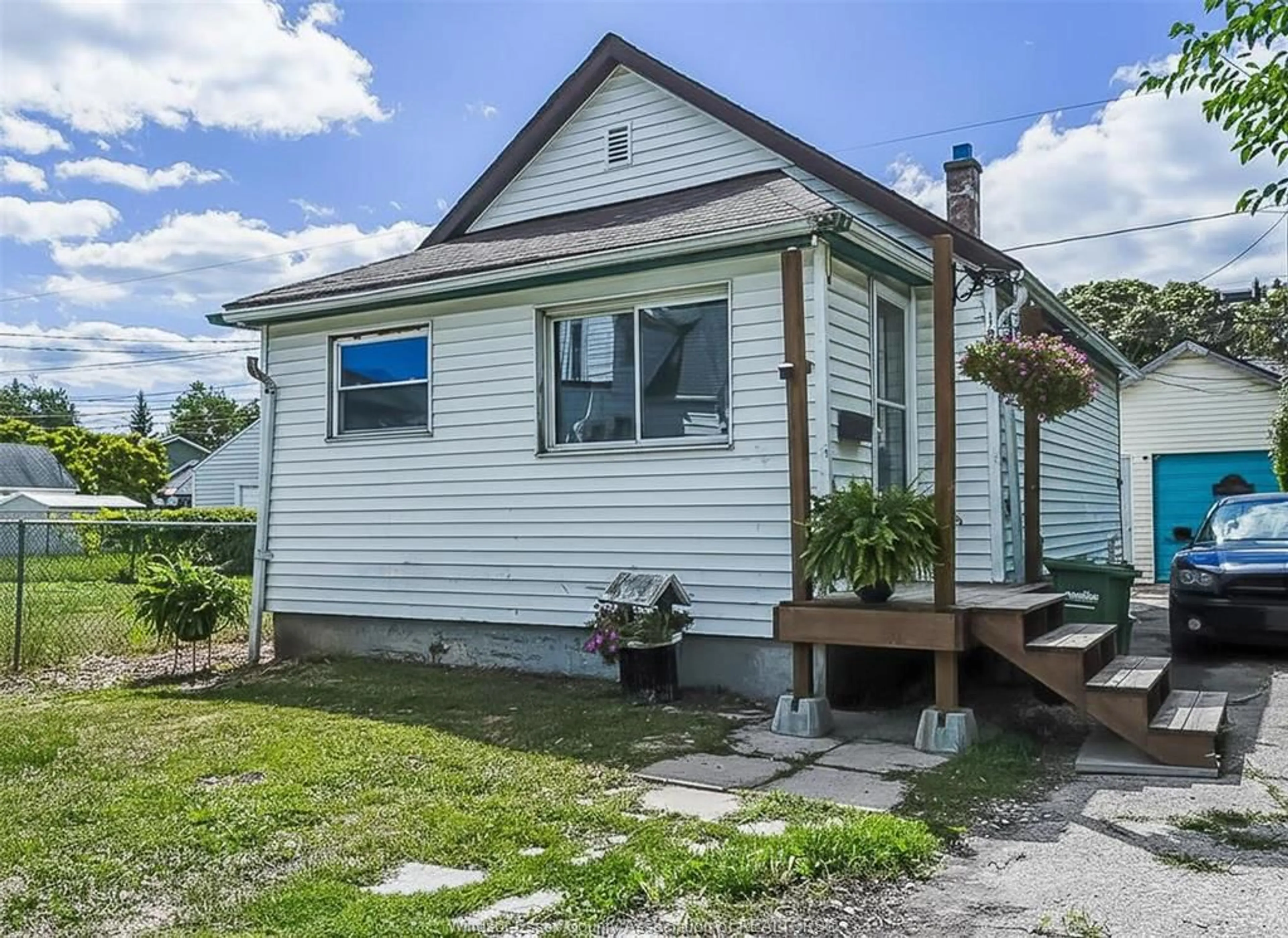 Unknown for 1215 AUBIN Rd, Windsor Ontario N8Y 4E4