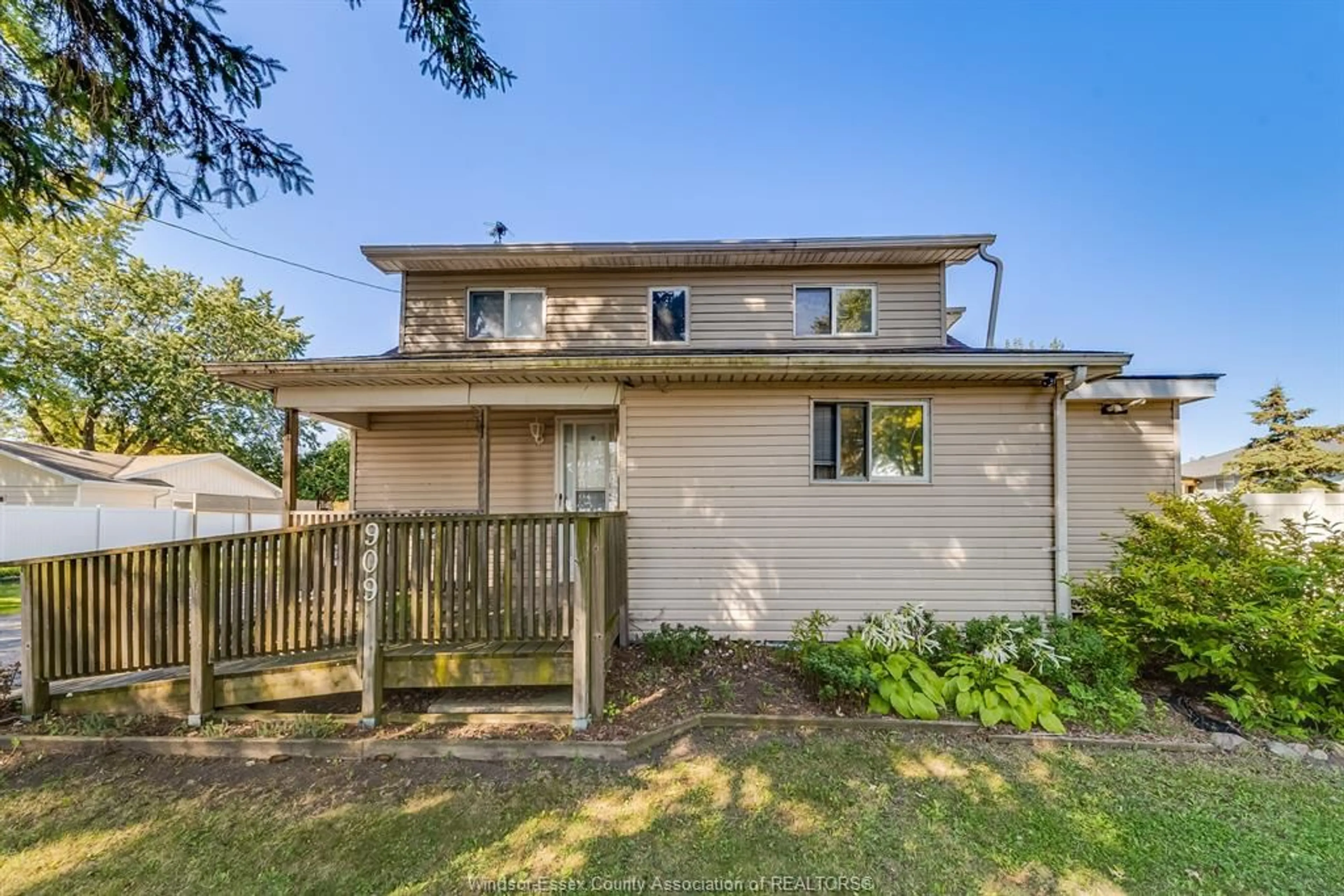 Unknown for 909 BUSHEY St, Stoney Point Ontario N0R 1N0