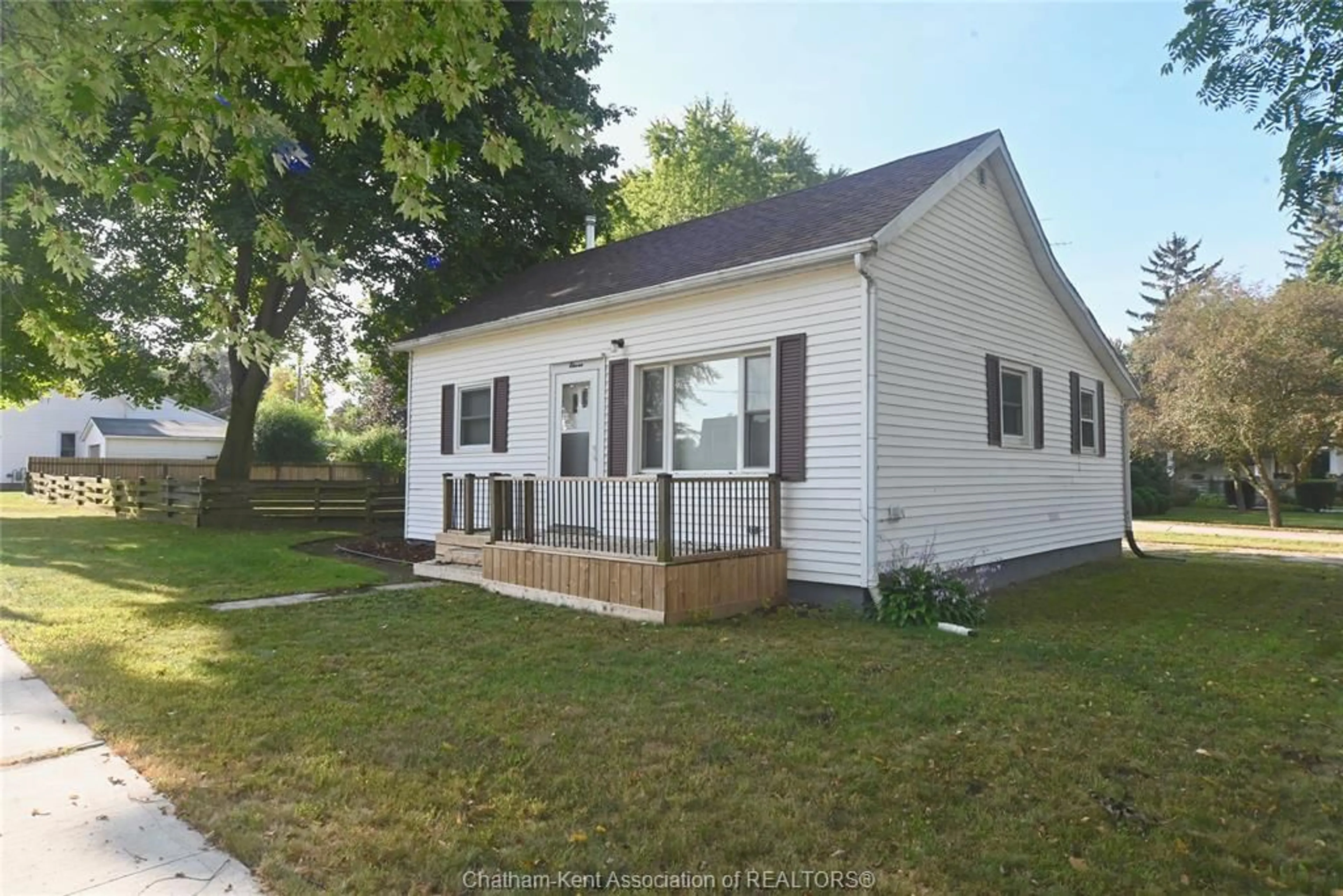Home with vinyl exterior material, street for 11 MARSH St, Ridgetown Ontario N0P 2C0