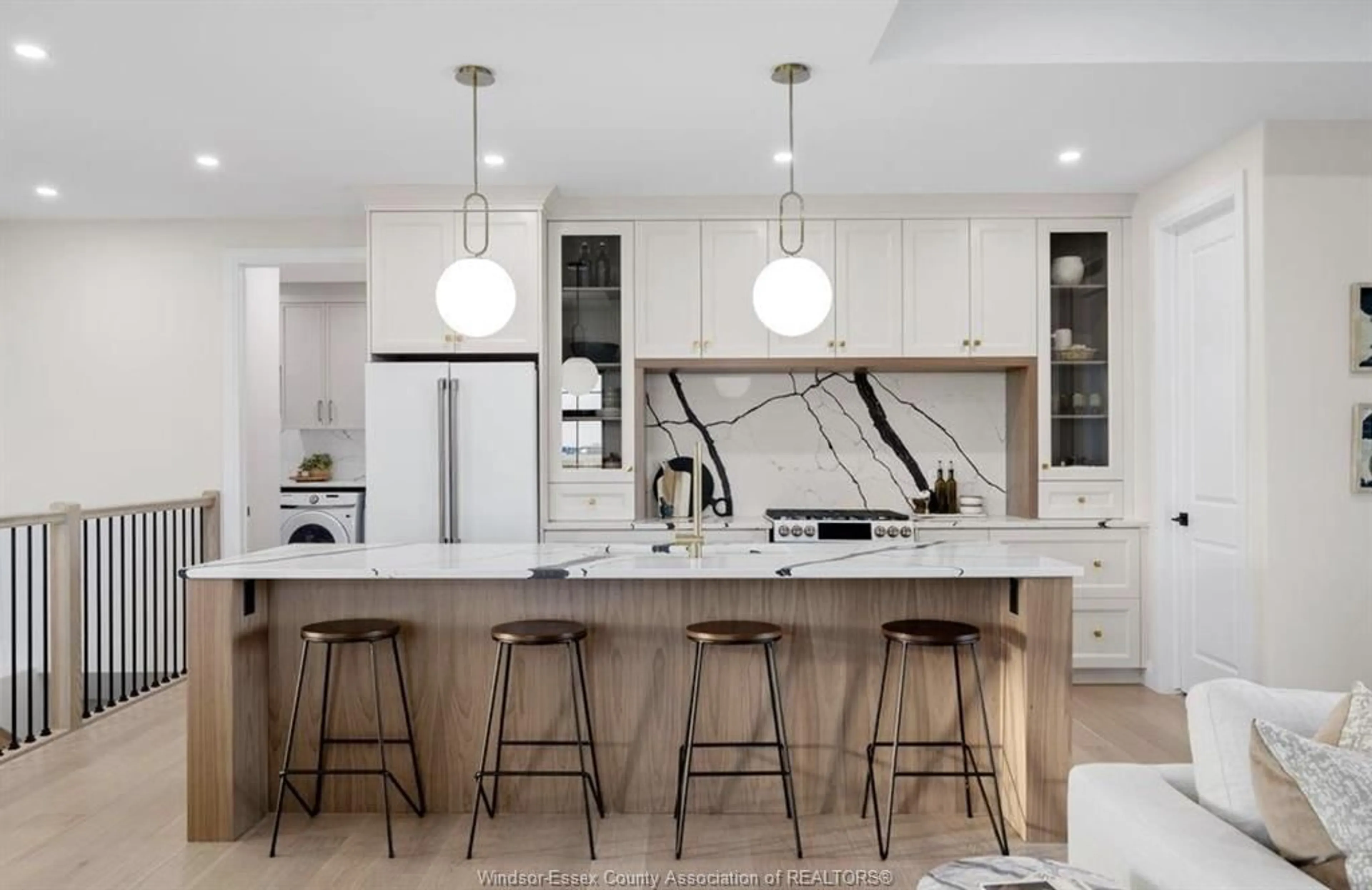 Contemporary kitchen, unknown for 7578 SILVERLEAF Lane, LaSalle Ontario N9H 1H3