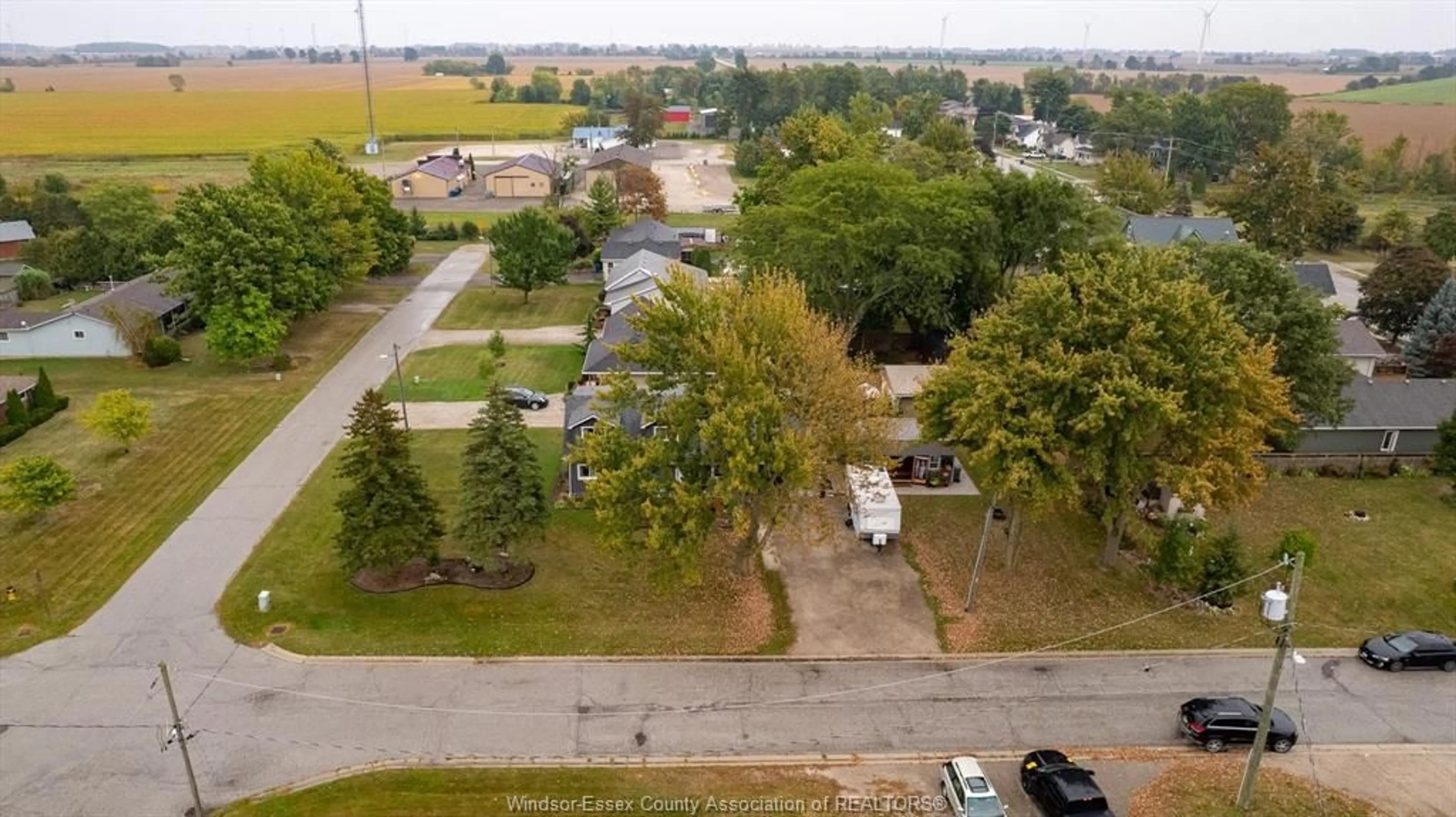 A pic from outside/outdoor area/front of a property/back of a property/a pic from drone, unknown for 101 SULLIVAN, Merlin Ontario N0P 1W0