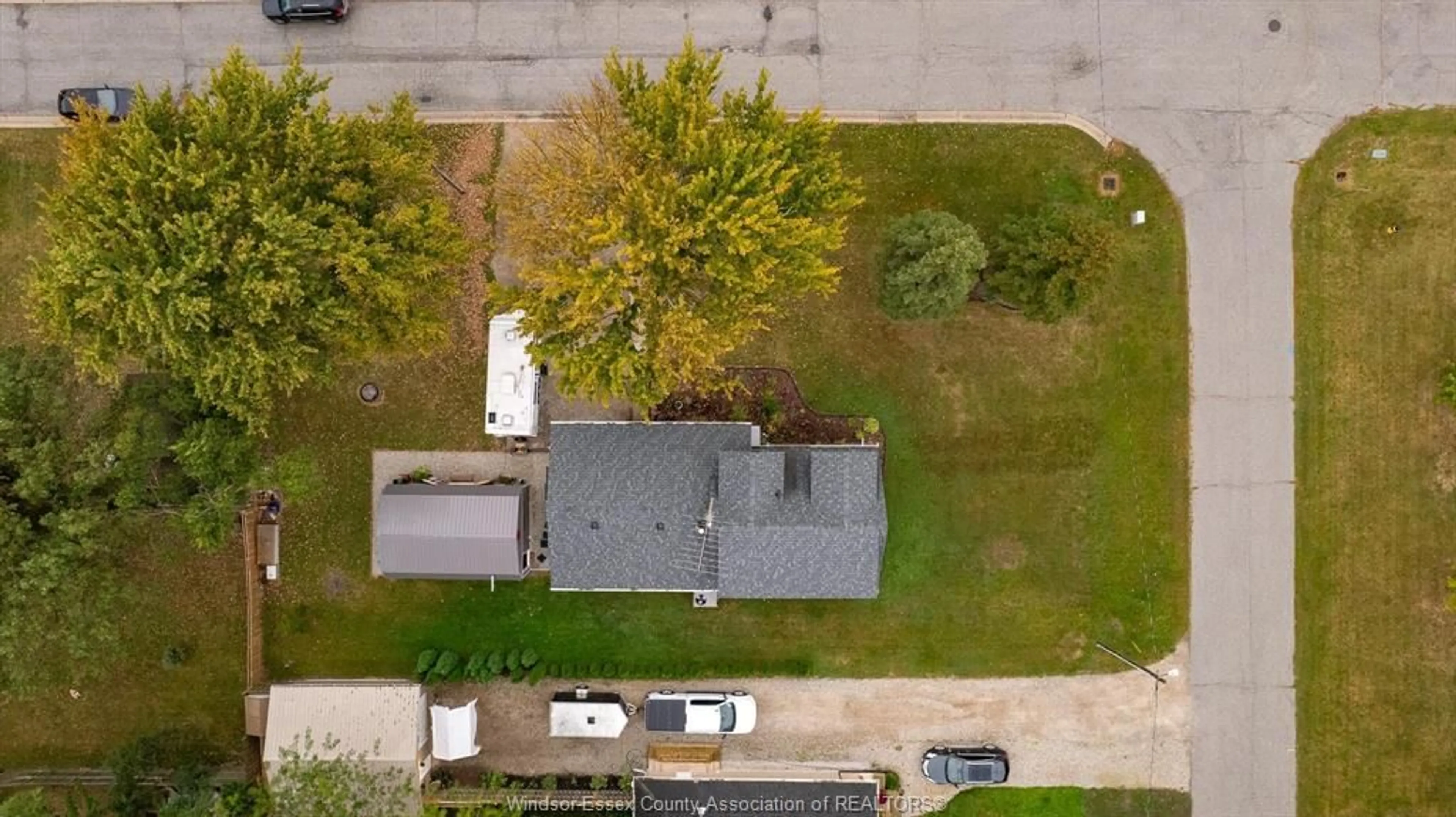 A pic from outside/outdoor area/front of a property/back of a property/a pic from drone, street for 101 SULLIVAN, Merlin Ontario N0P 1W0