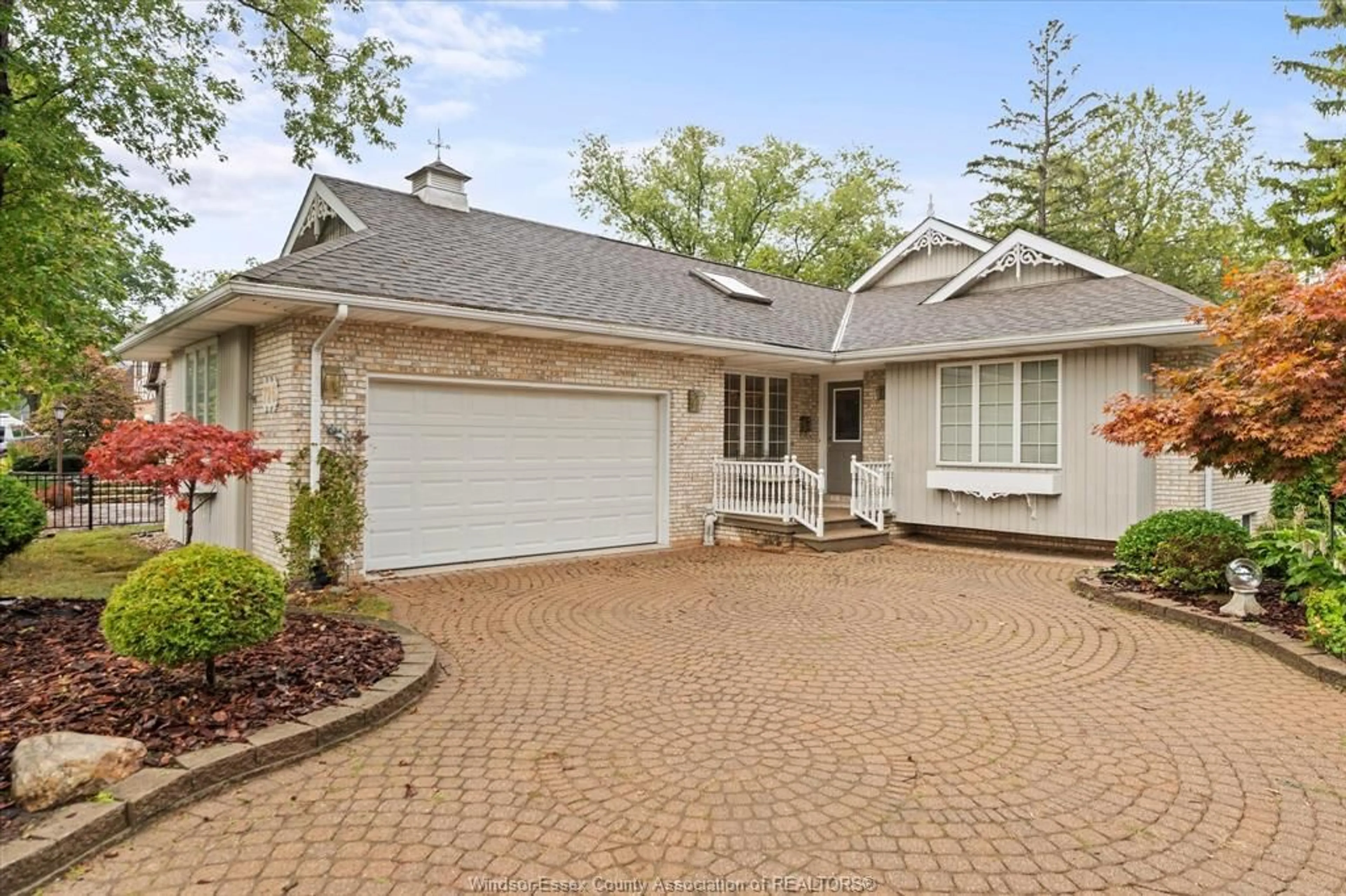 Home with brick exterior material, street for 726 ROSELAND Dr, Windsor Ontario N9G 1T8