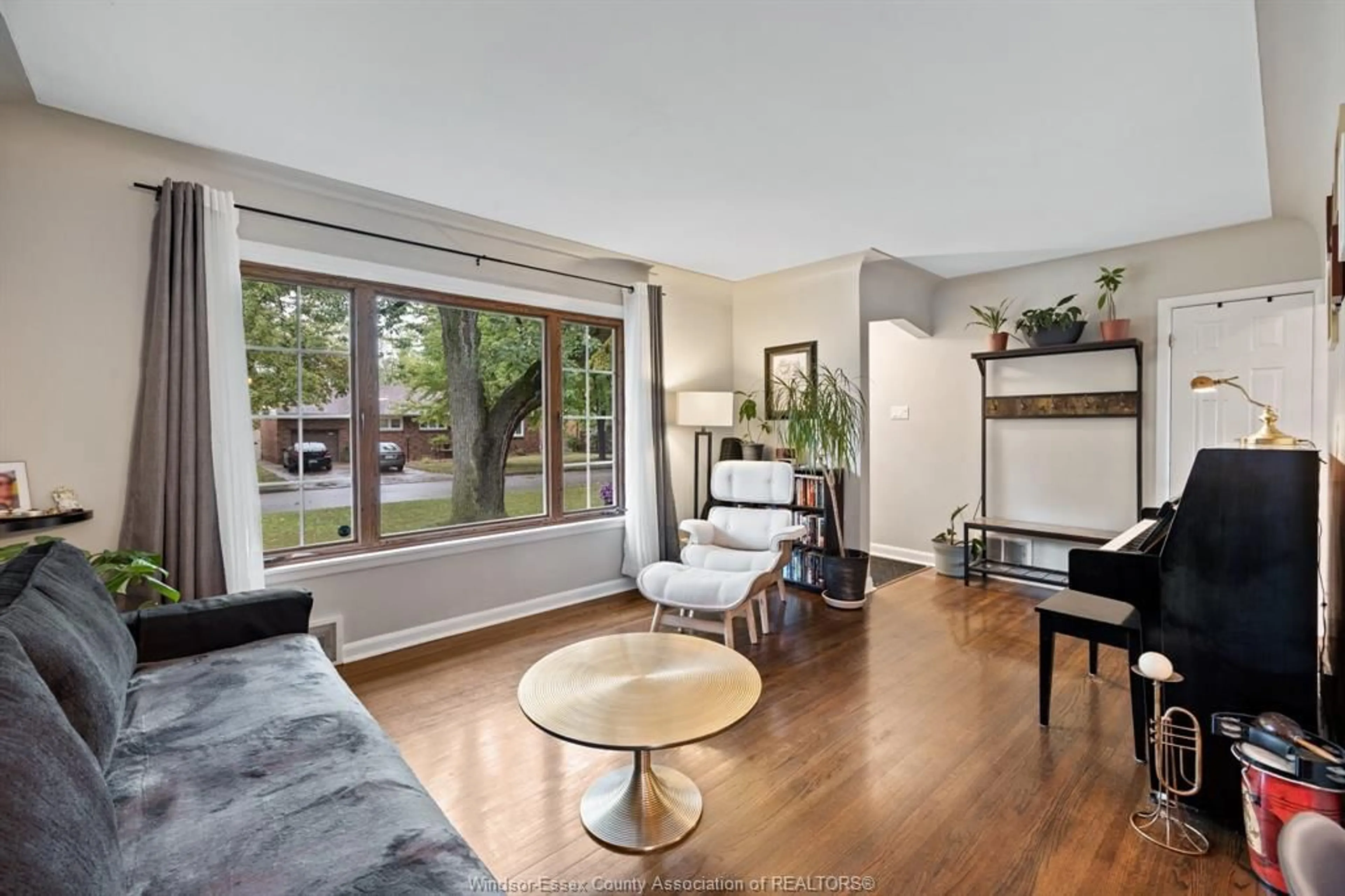 Living room with furniture, unknown for 2555 VIRGINIA Pk, Windsor Ontario N9E 2B5