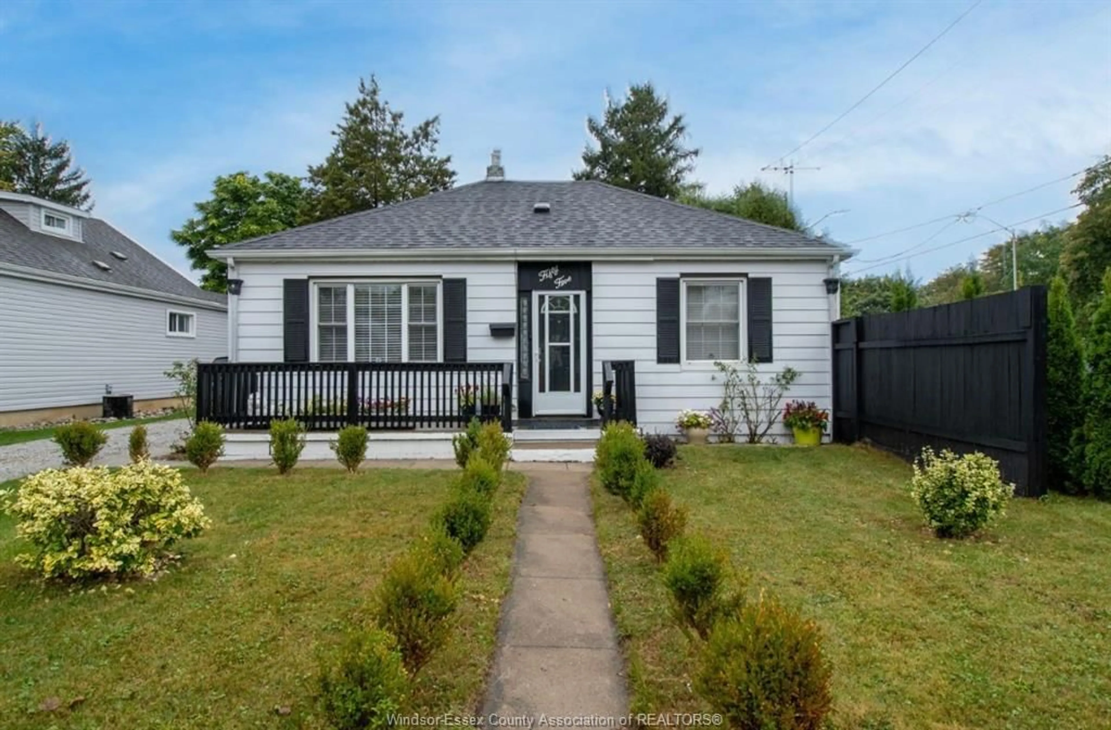 Home with vinyl exterior material, street for 55 Mary St, Chatham Ontario N7L 1A5