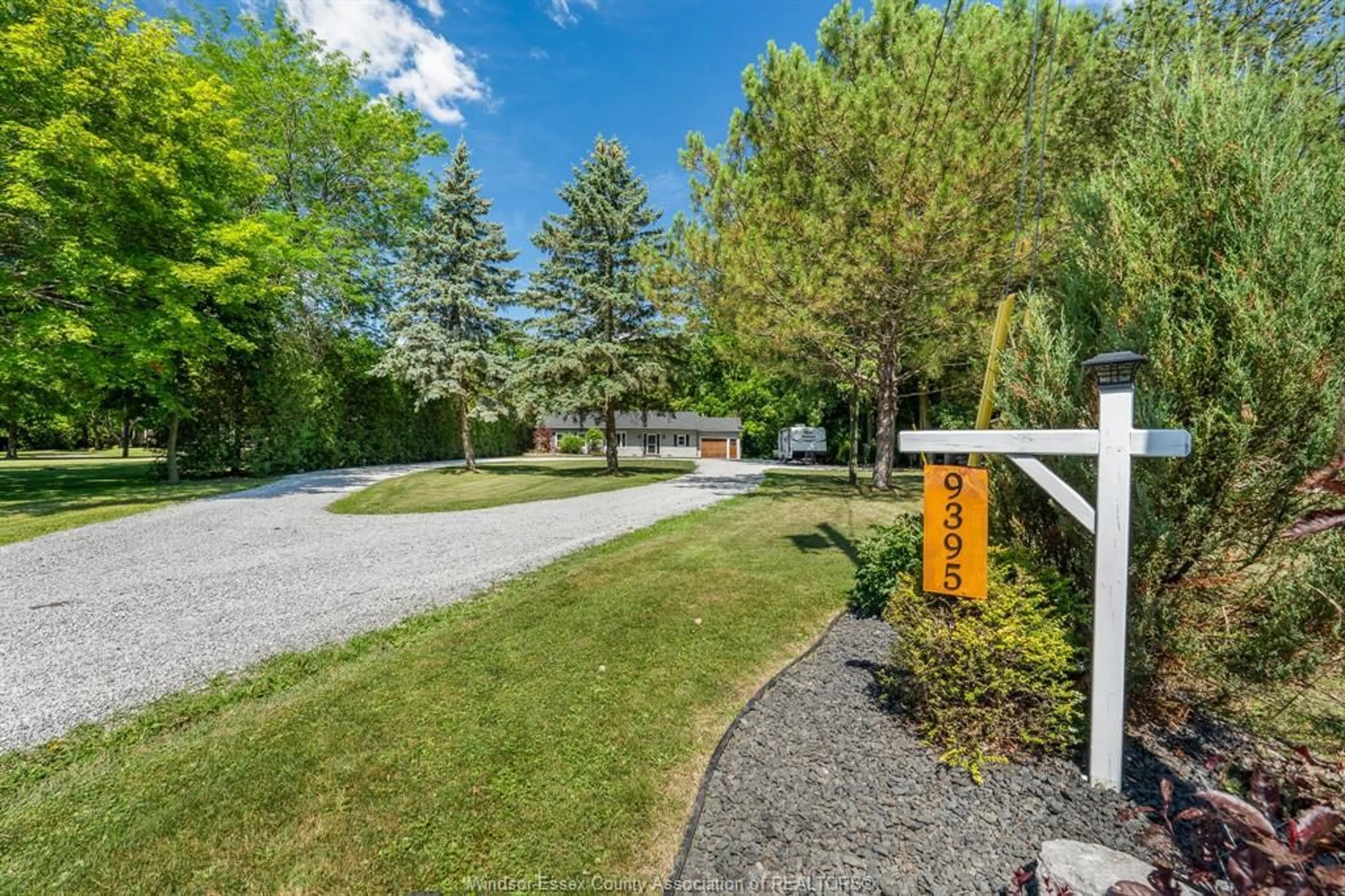 Patio, street for 9395 River Line, Chatham Ontario N7M 5J4
