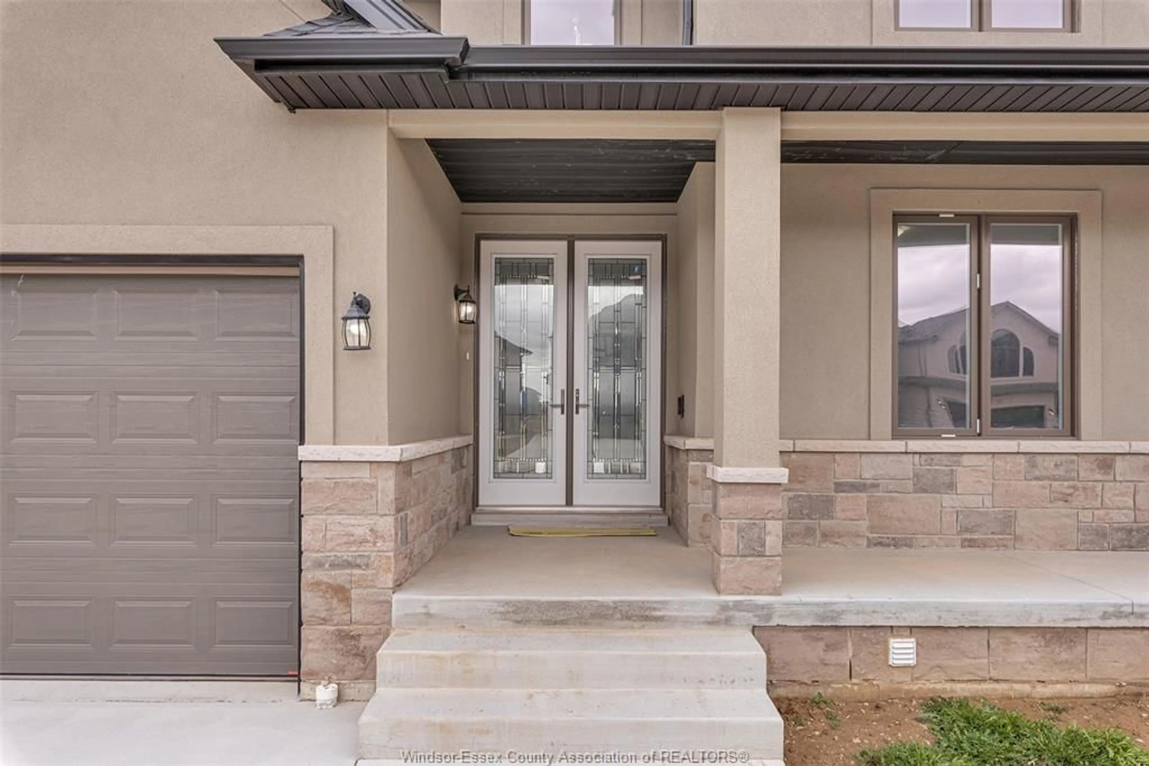 Indoor entryway for 134 TUSCANY Trail, Chatham Ontario N7M 0A7