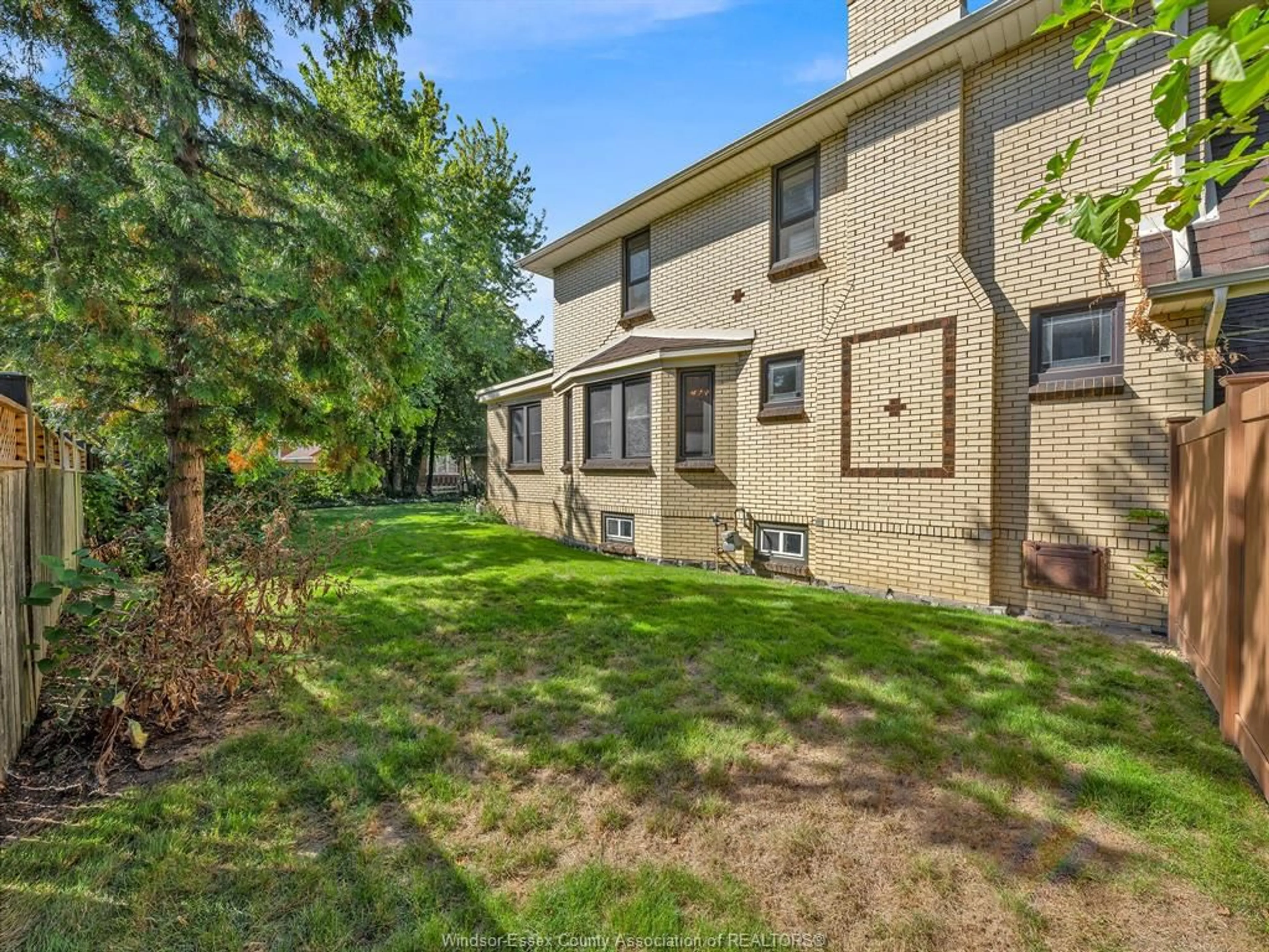 Patio, unknown for 2239 VICTORIA AVE, Windsor Ontario N8X 1R2