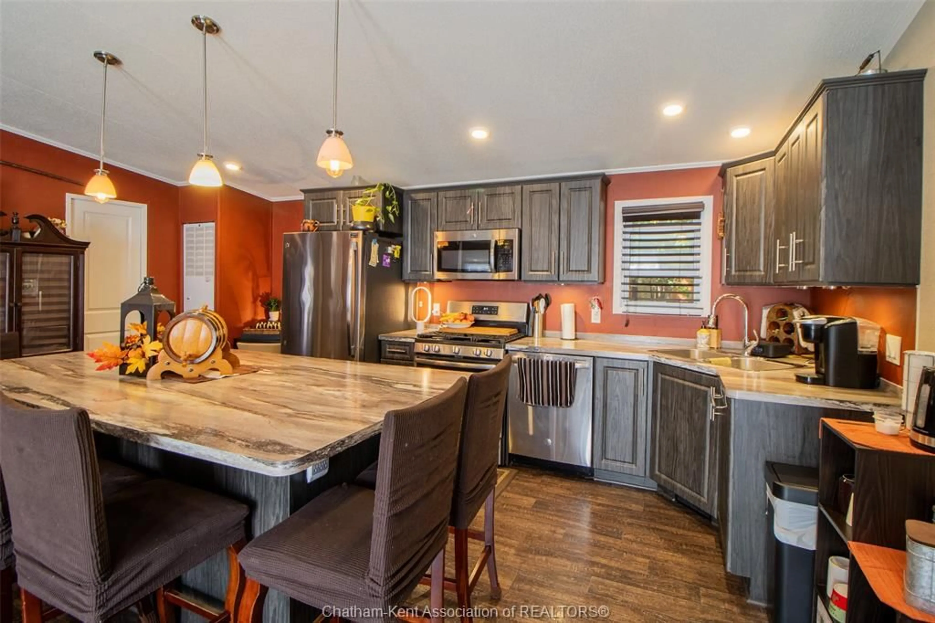 Open concept kitchen, unknown for 5928 BLUEWATER LINE Line #4, Wallaceburg Ontario N8A 4K9