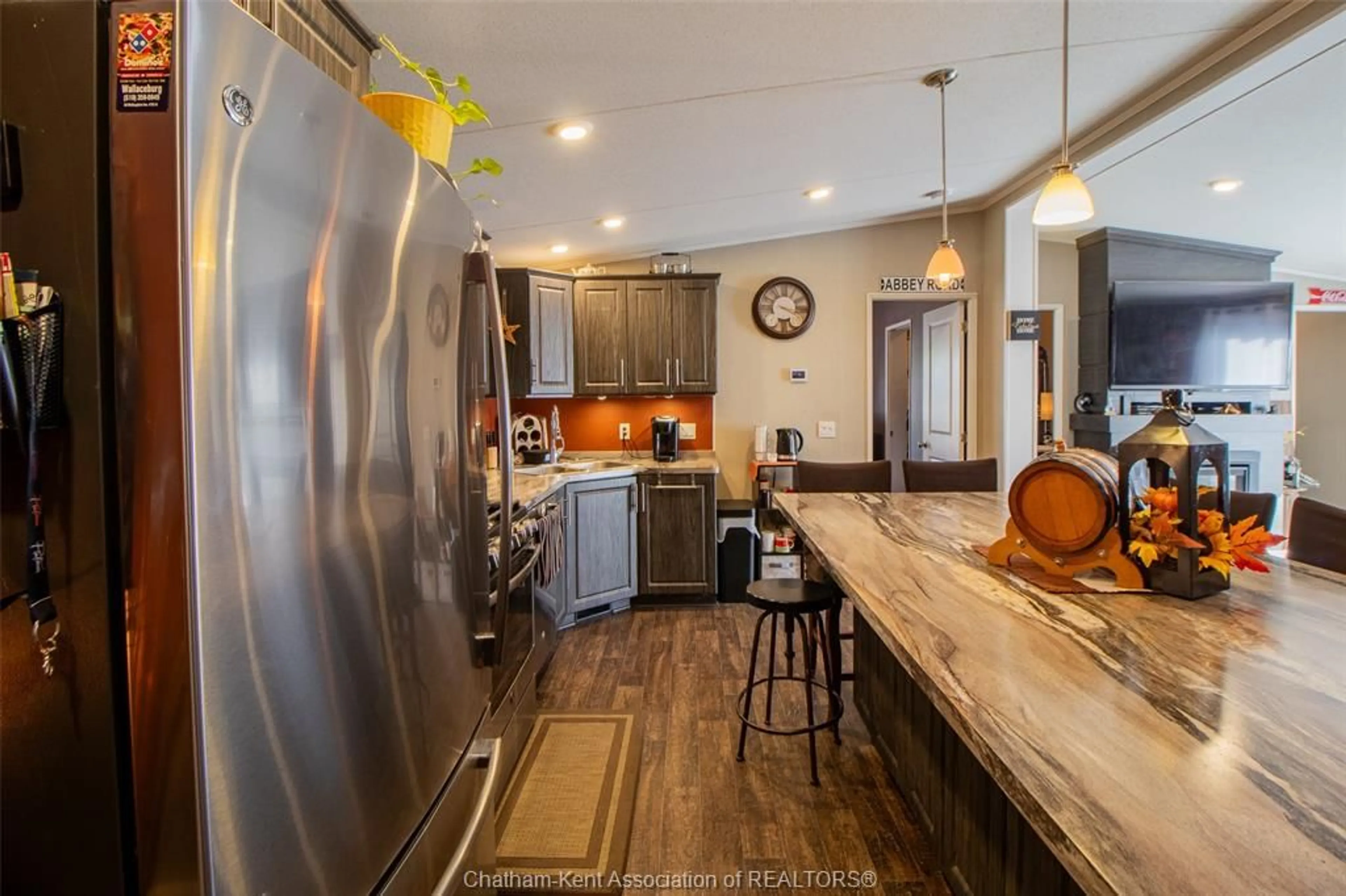 Open concept kitchen, wood/laminate floor for 5928 BLUEWATER LINE Line #4, Wallaceburg Ontario N8A 4K9