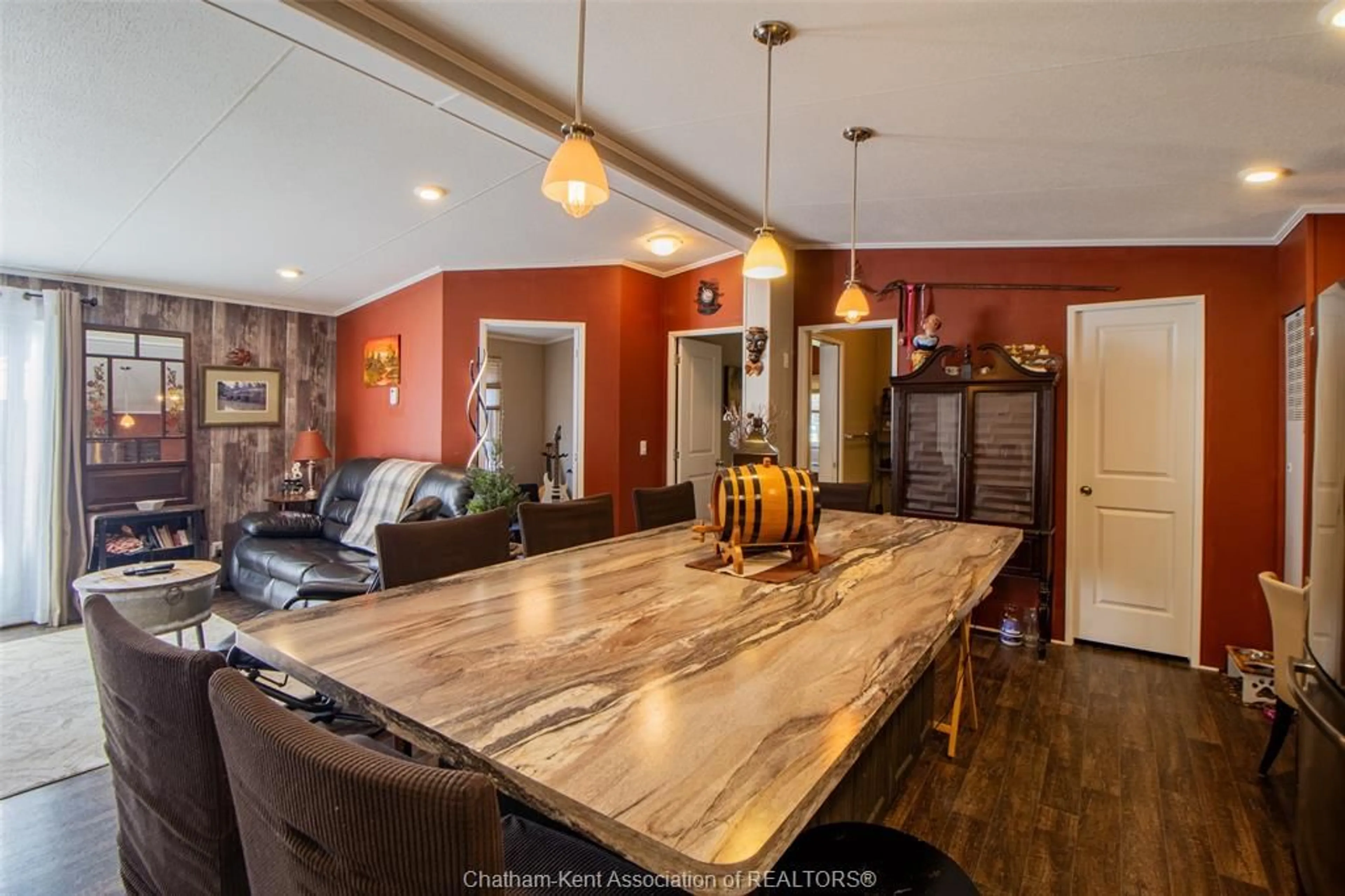 Open concept kitchen, unknown for 5928 BLUEWATER LINE Line #4, Wallaceburg Ontario N8A 4K9