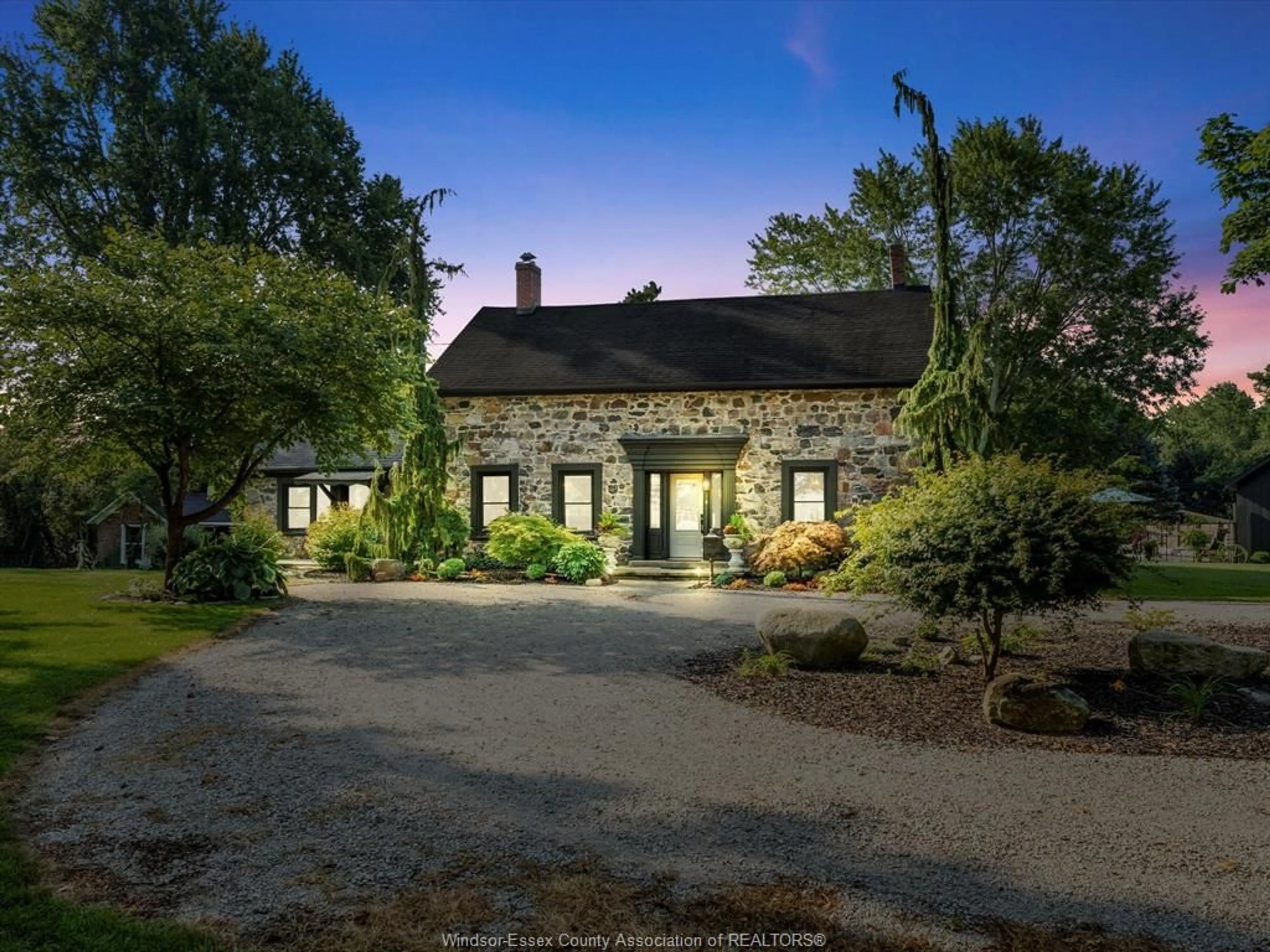 A pic from outside/outdoor area/front of a property/back of a property/a pic from drone, street for 1203 Seacliff Dr, Kingsville Ontario N9Y 2M1
