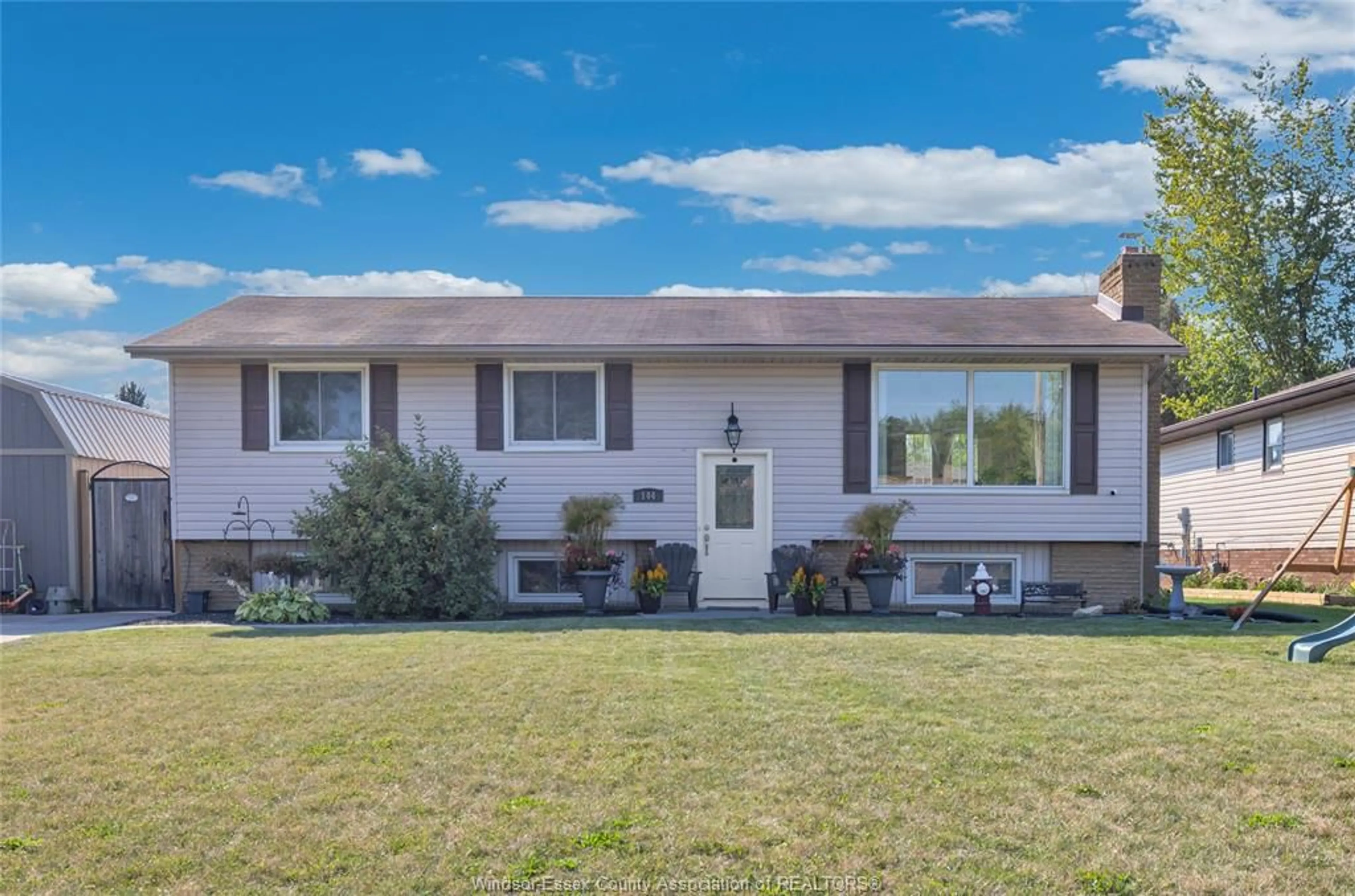 Home with vinyl exterior material, unknown for 144 DUCHARME, Belle River Ontario N0R 1A0