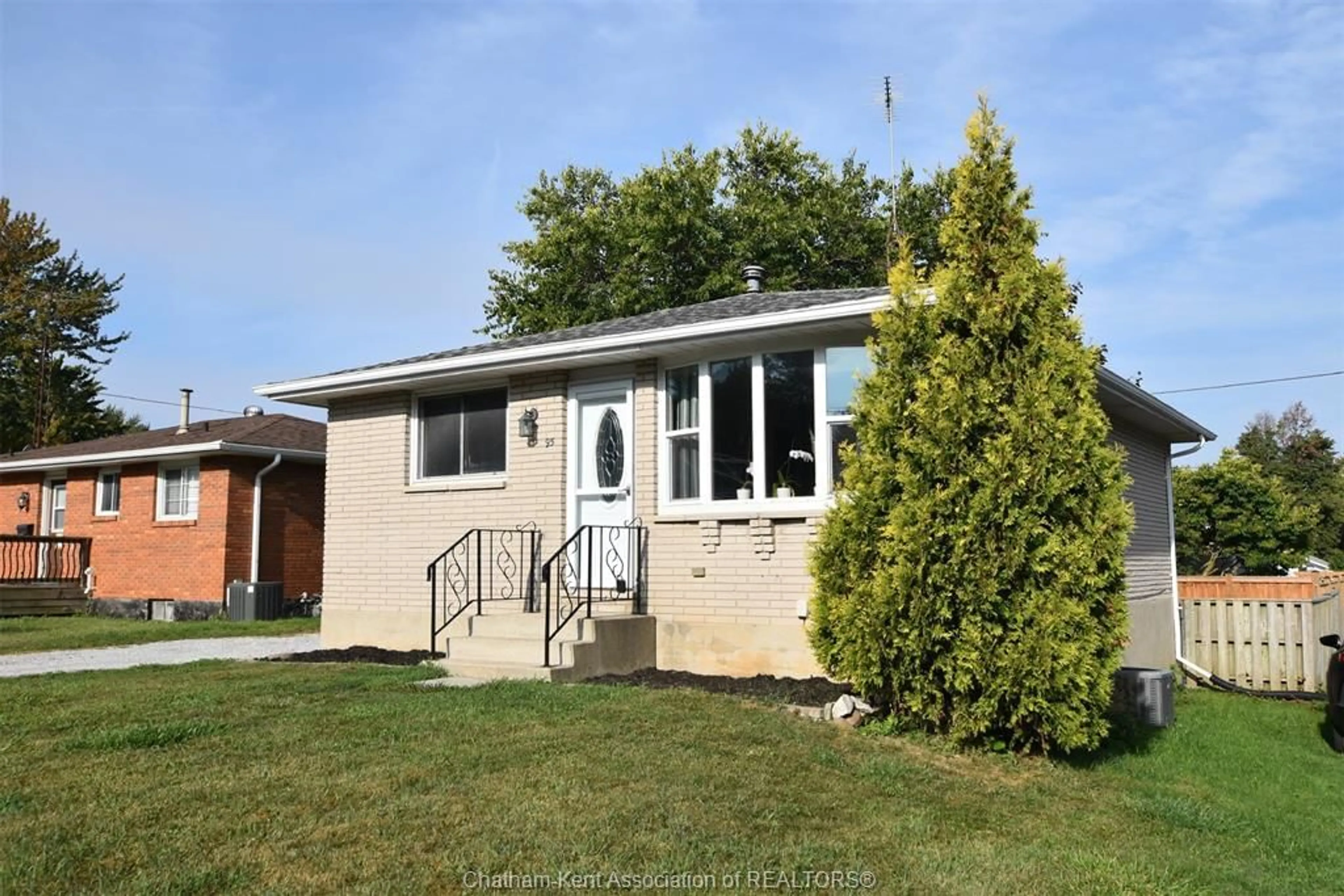 Home with vinyl exterior material, street for 95 HANNIBAL St, Blenheim Ontario N0P 1A0