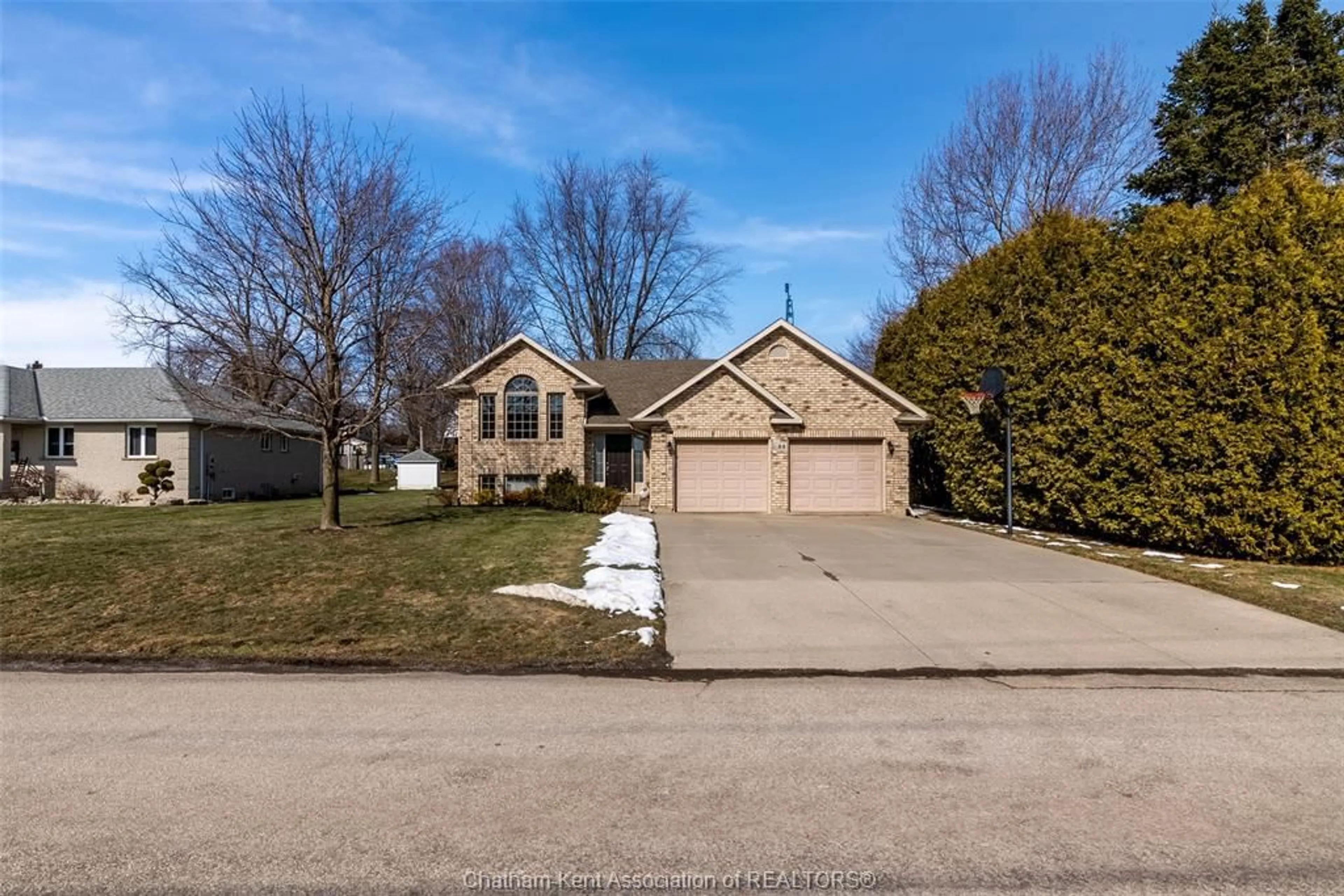 A pic from outside/outdoor area/front of a property/back of a property/a pic from drone, street for 22 MYRTLE St, Ridgetown Ontario N0P 2C0