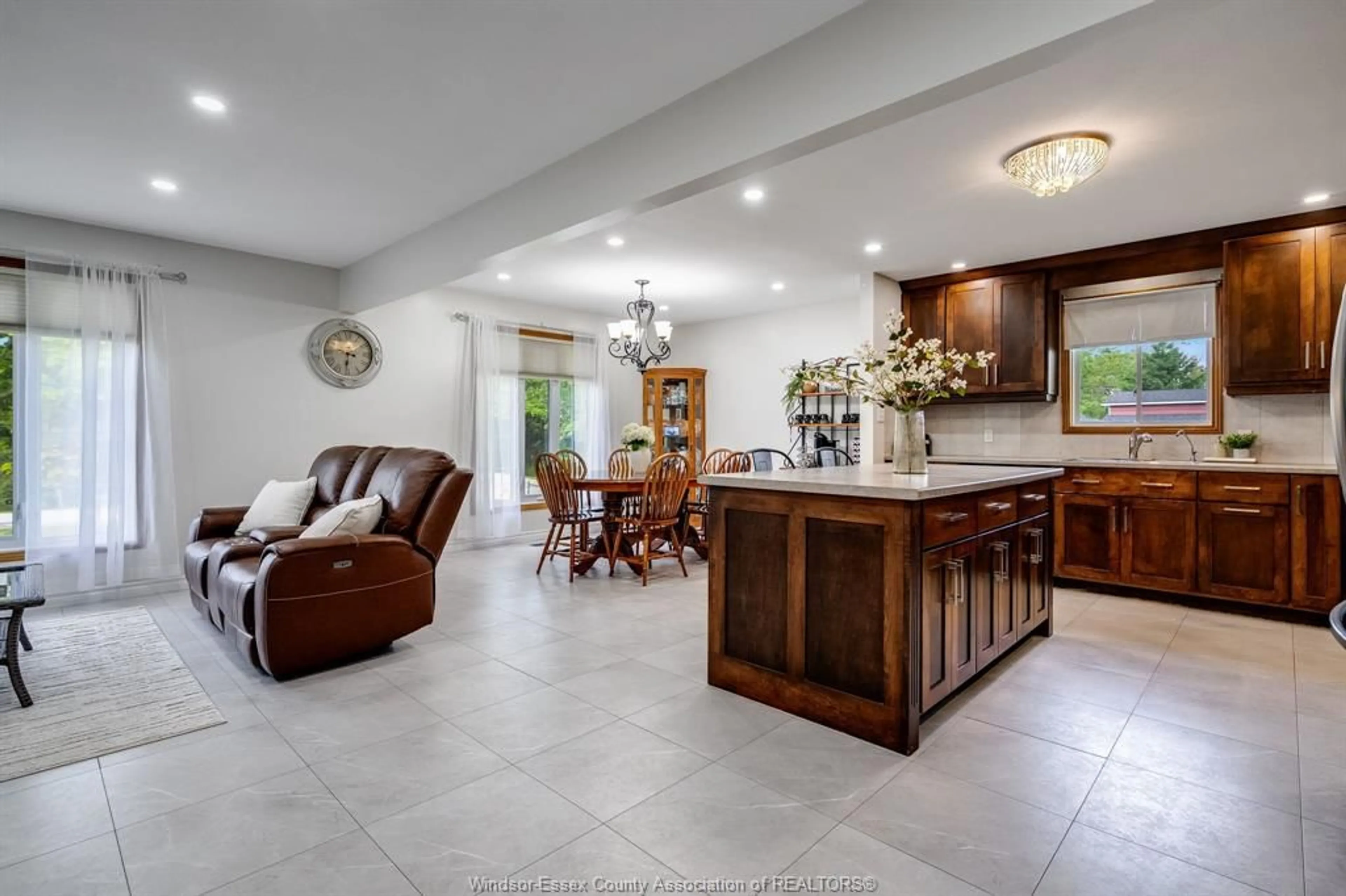 Open concept kitchen, ceramic/tile floor for 21309 Harbour Rd, Wheatley Ontario N0P 2P0