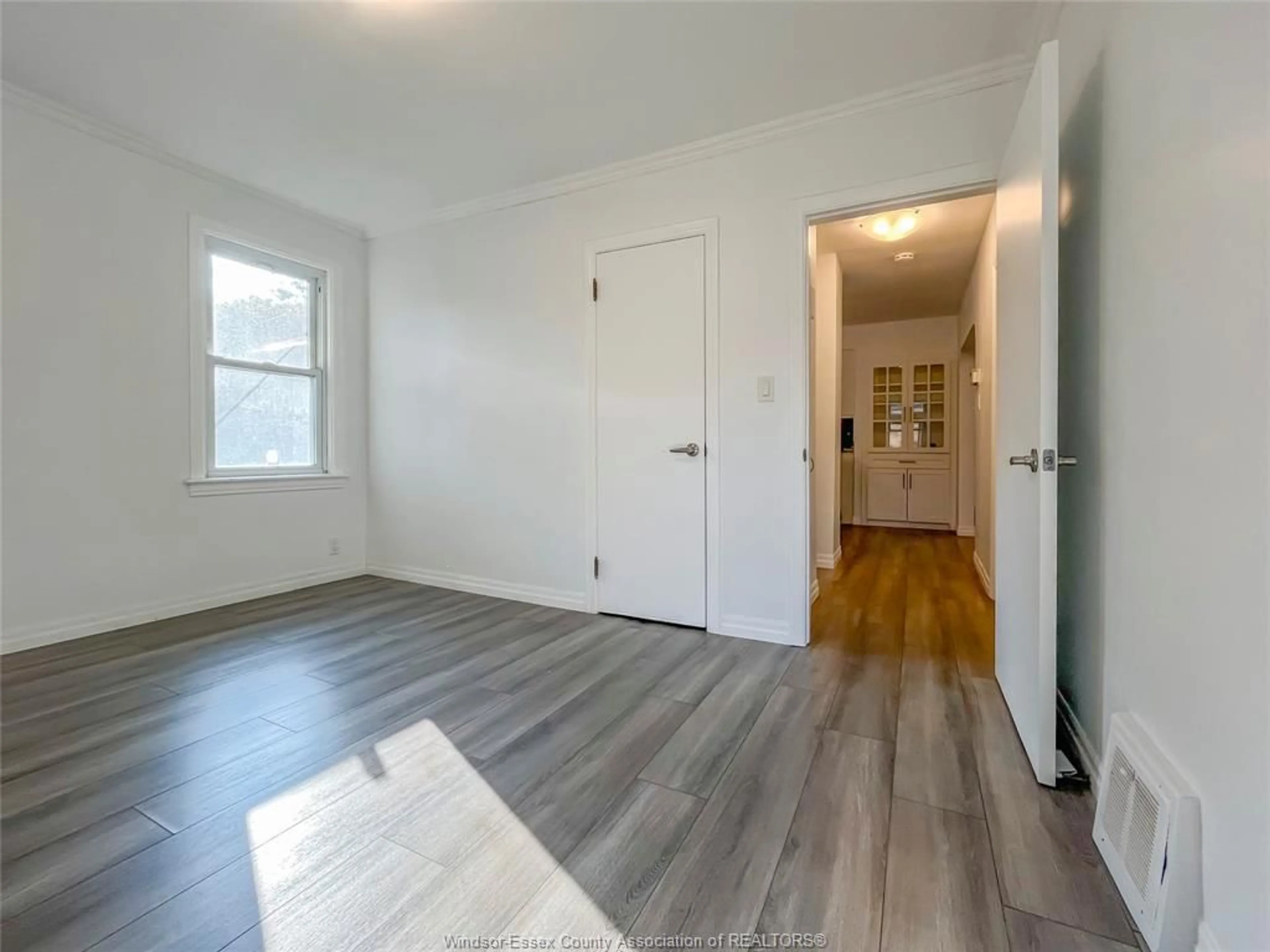 Unknown for 2960 RANDOLPH, Windsor Ontario N9E 3E2