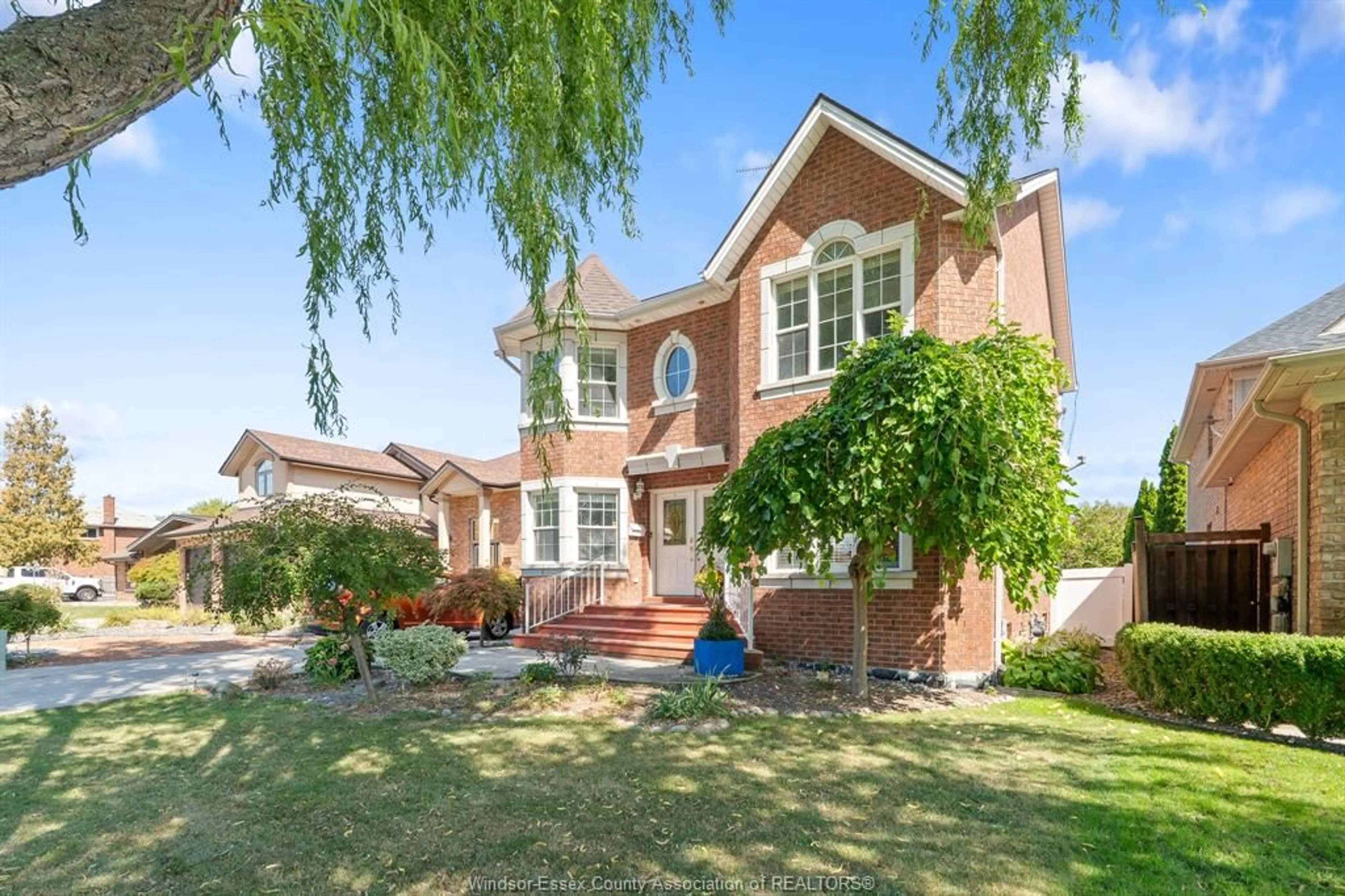 Home with brick exterior material, street for 850 SMEETON, Windsor Ontario N8S 3X5